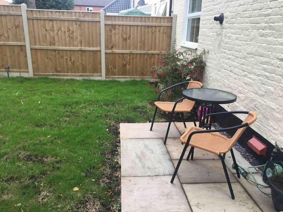 SeaBright; one bed apartment with garden and parking
