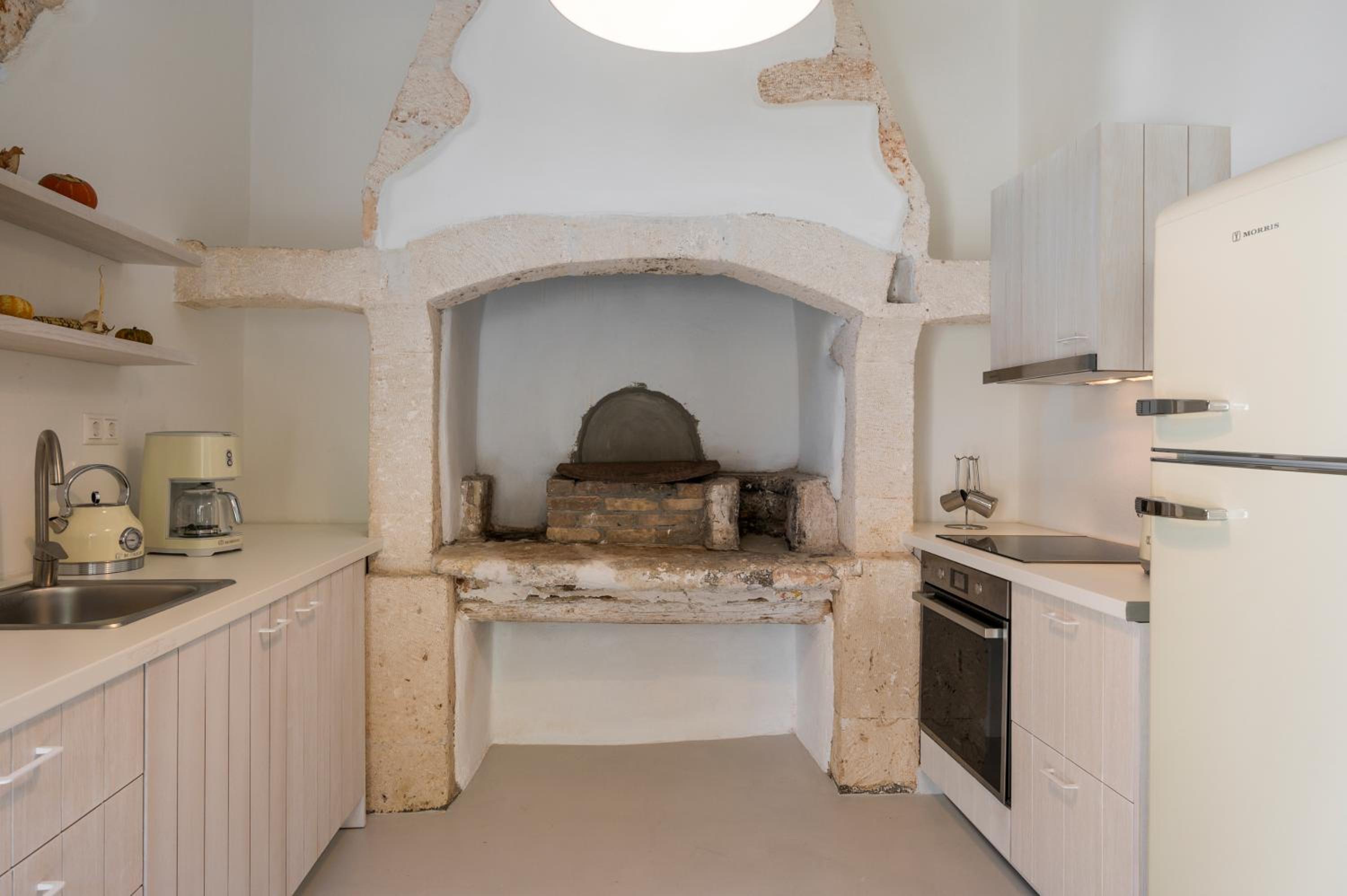 Tholos Cottage