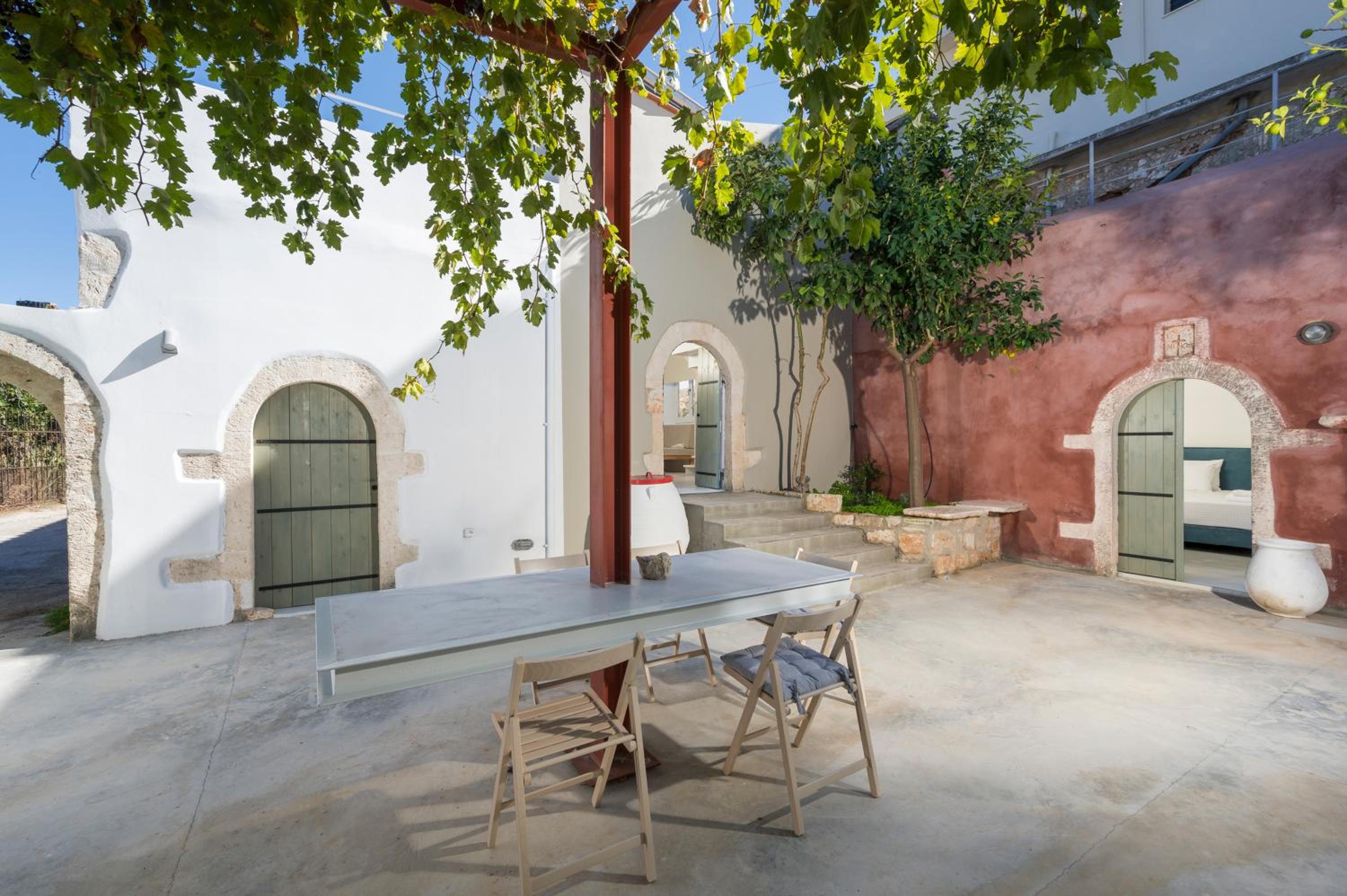 Tholos Cottage