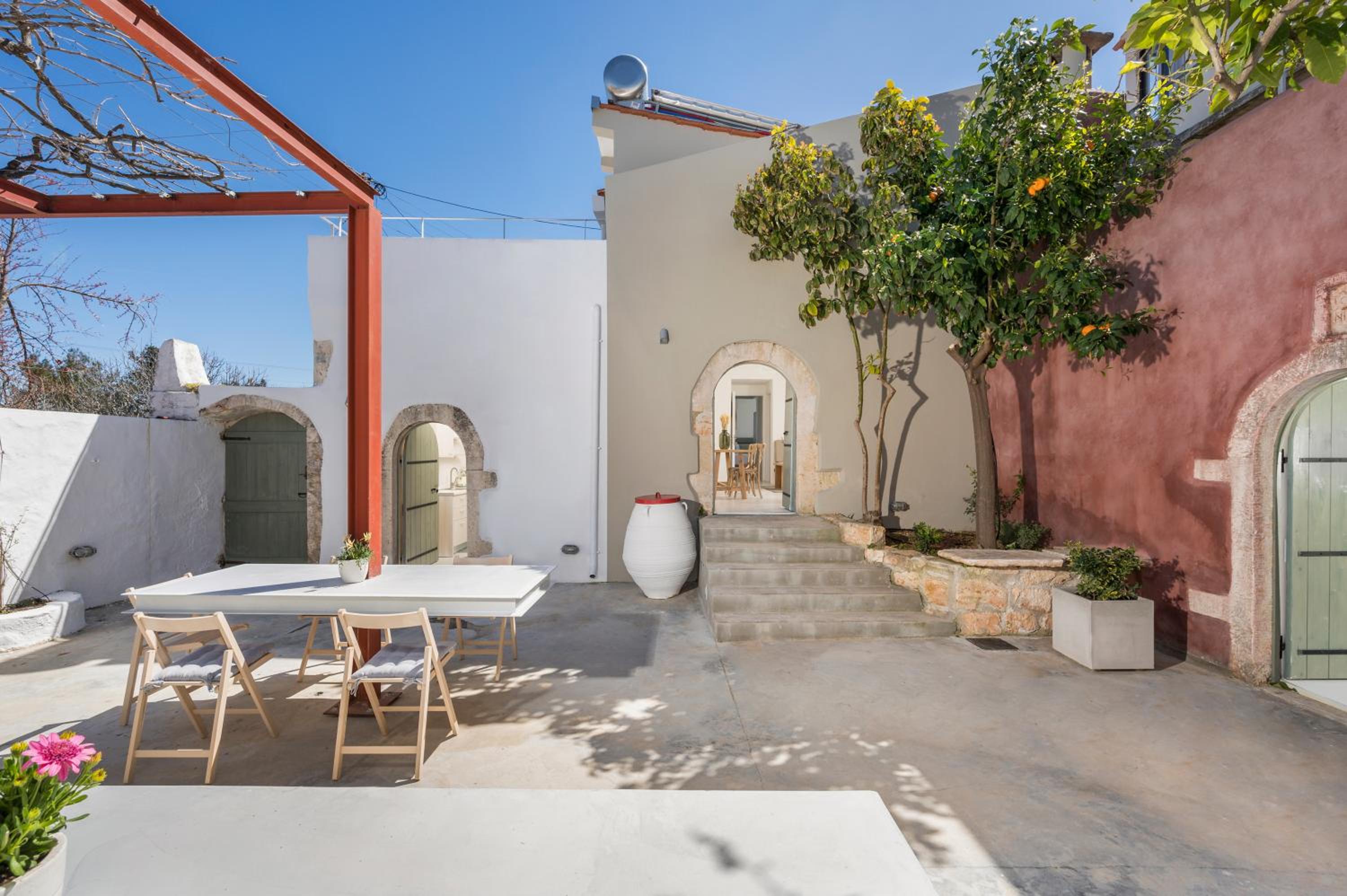 Tholos Cottage