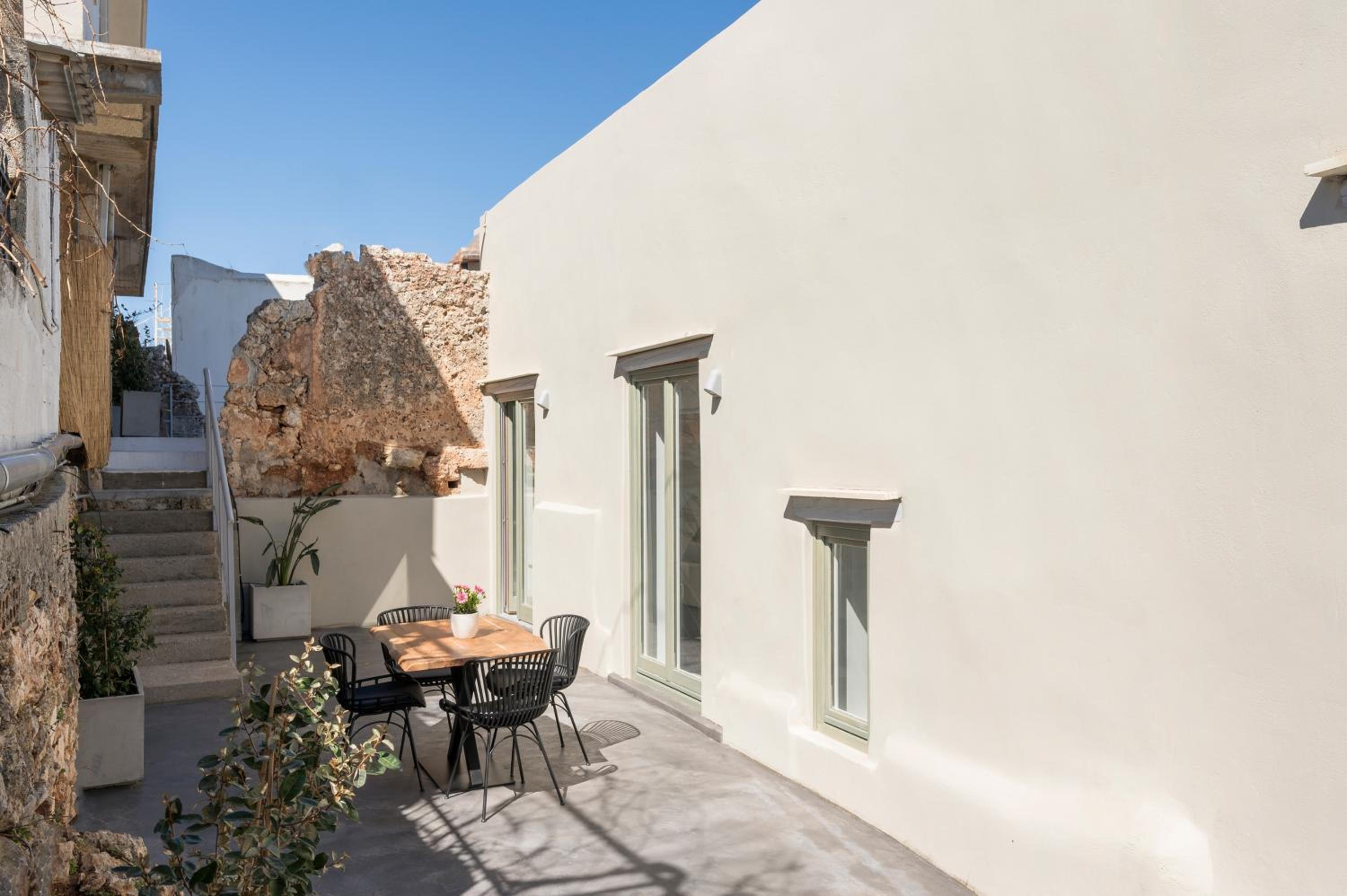 Tholos Cottage