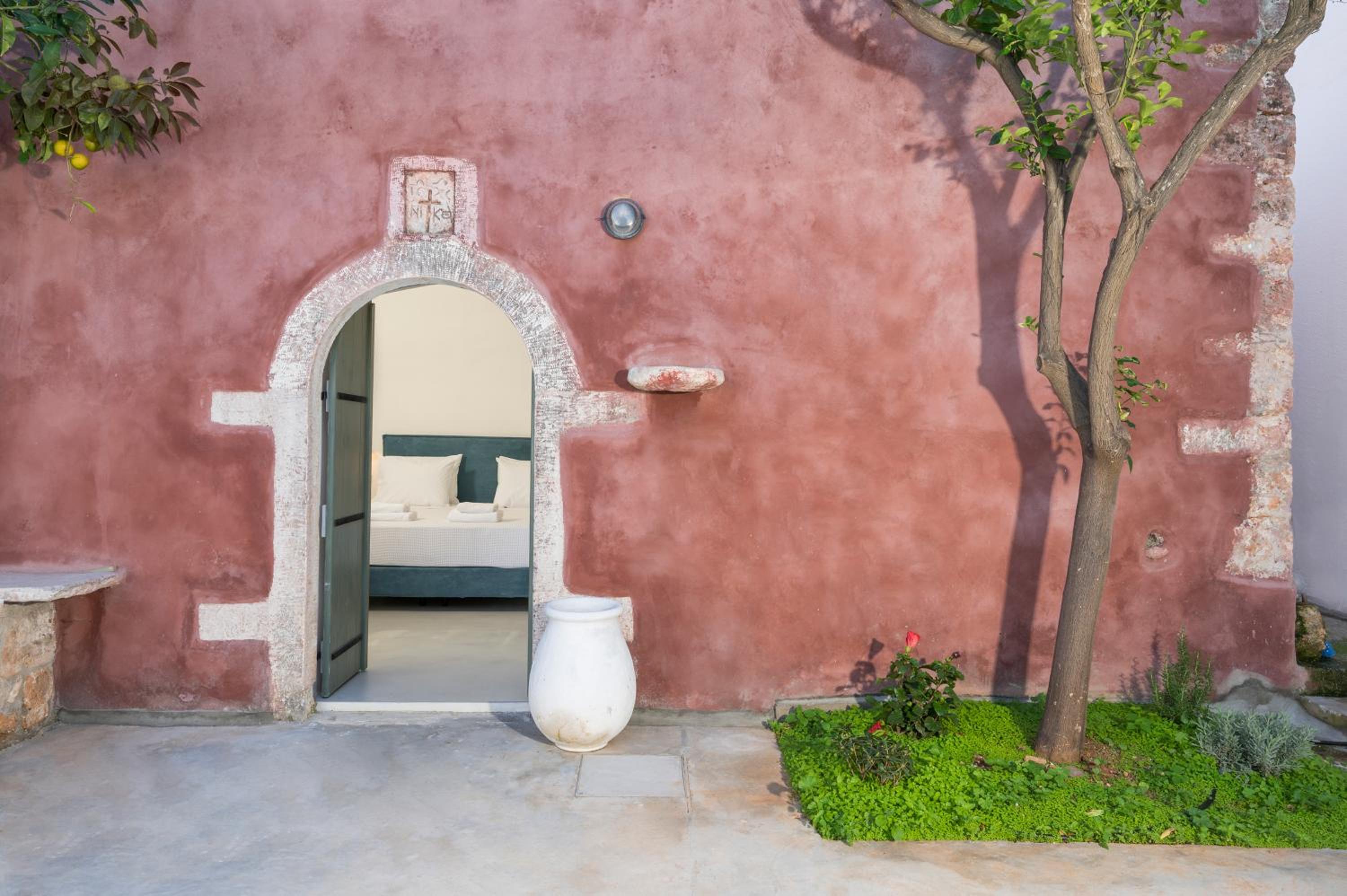 Tholos Cottage
