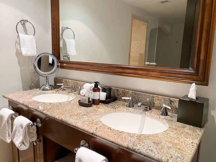 Luxury Auberge Madeline Residence Building