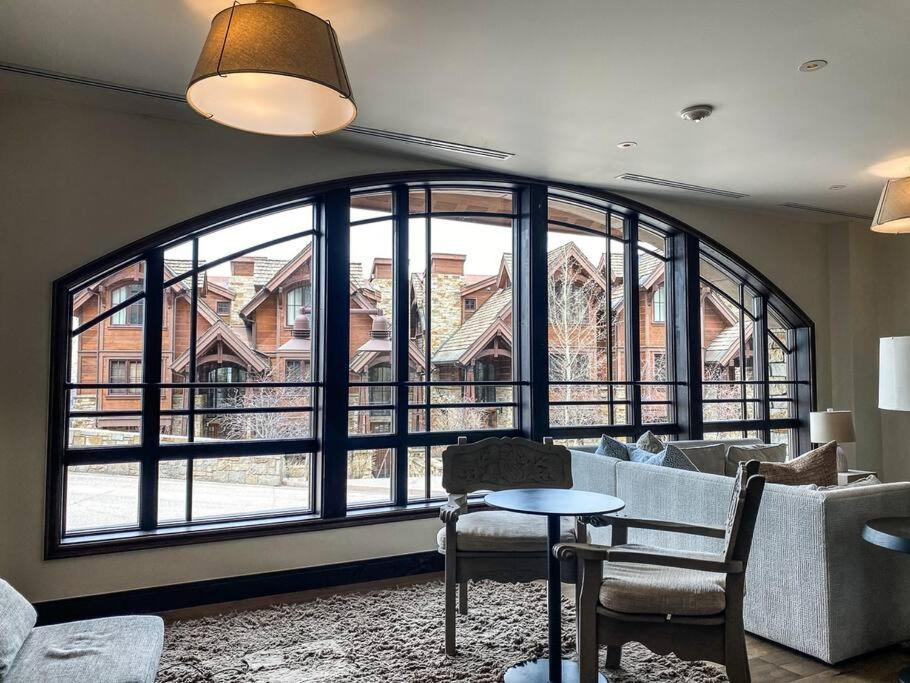 Luxury Auberge Madeline Residence Building