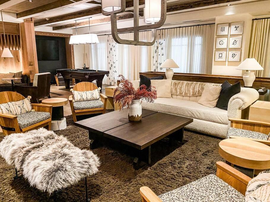 Luxury Auberge Madeline Residence Building