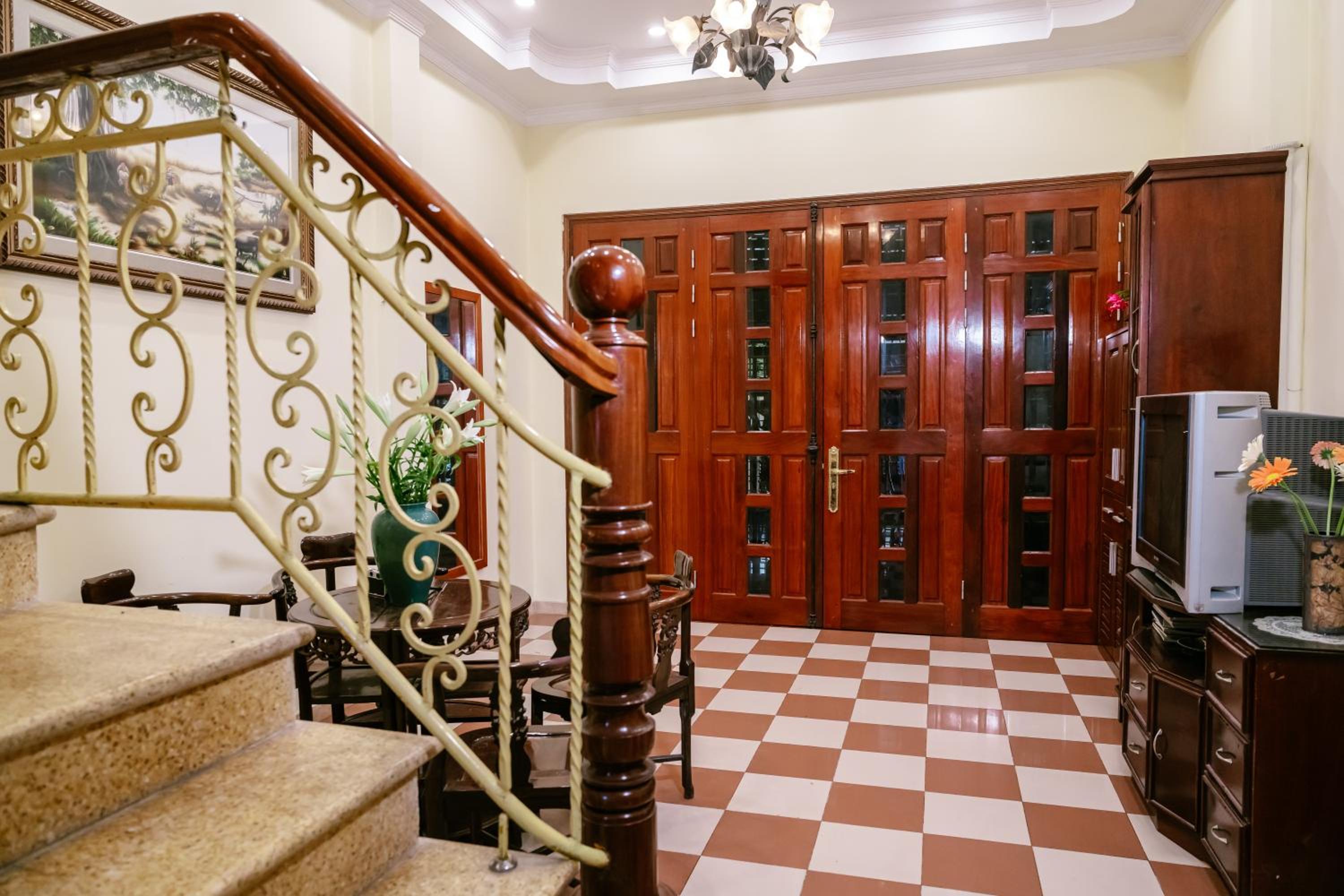 Hola House Hanoi