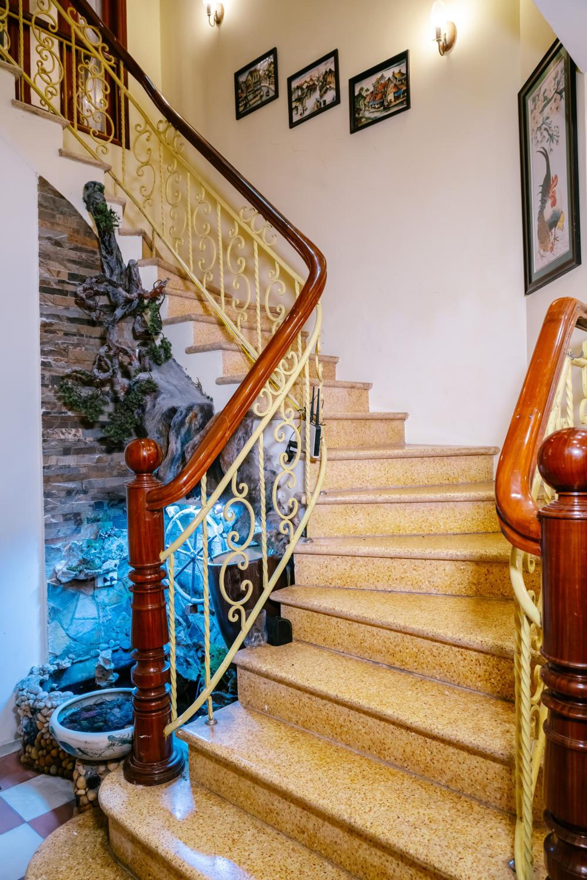 Hola House Hanoi