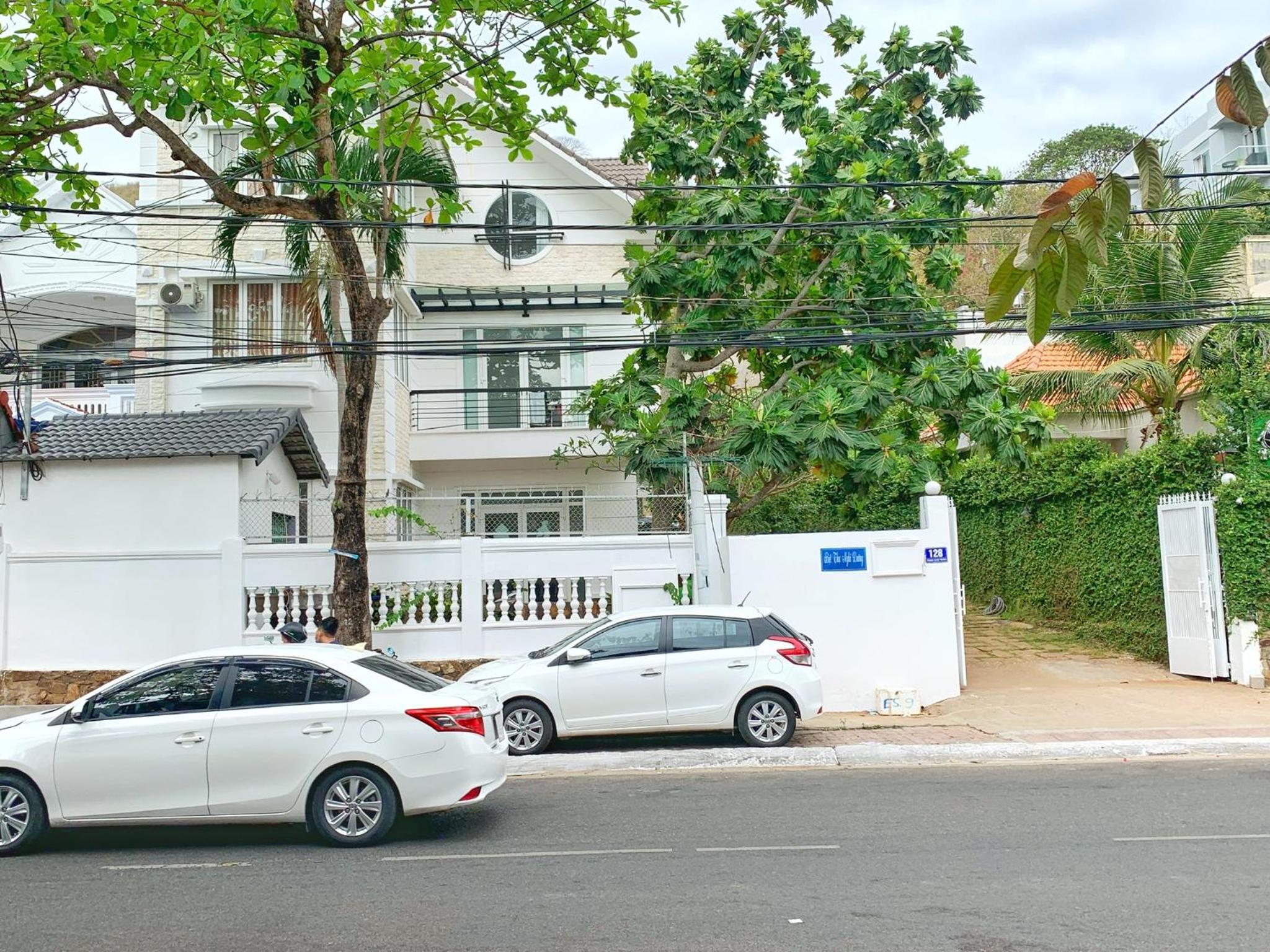 The Beachhouse Villa- Biệt Thự 4 Phòng Bãi Sau- 4 bedrooms Villa- 5' to Bai Sau Beach view 2