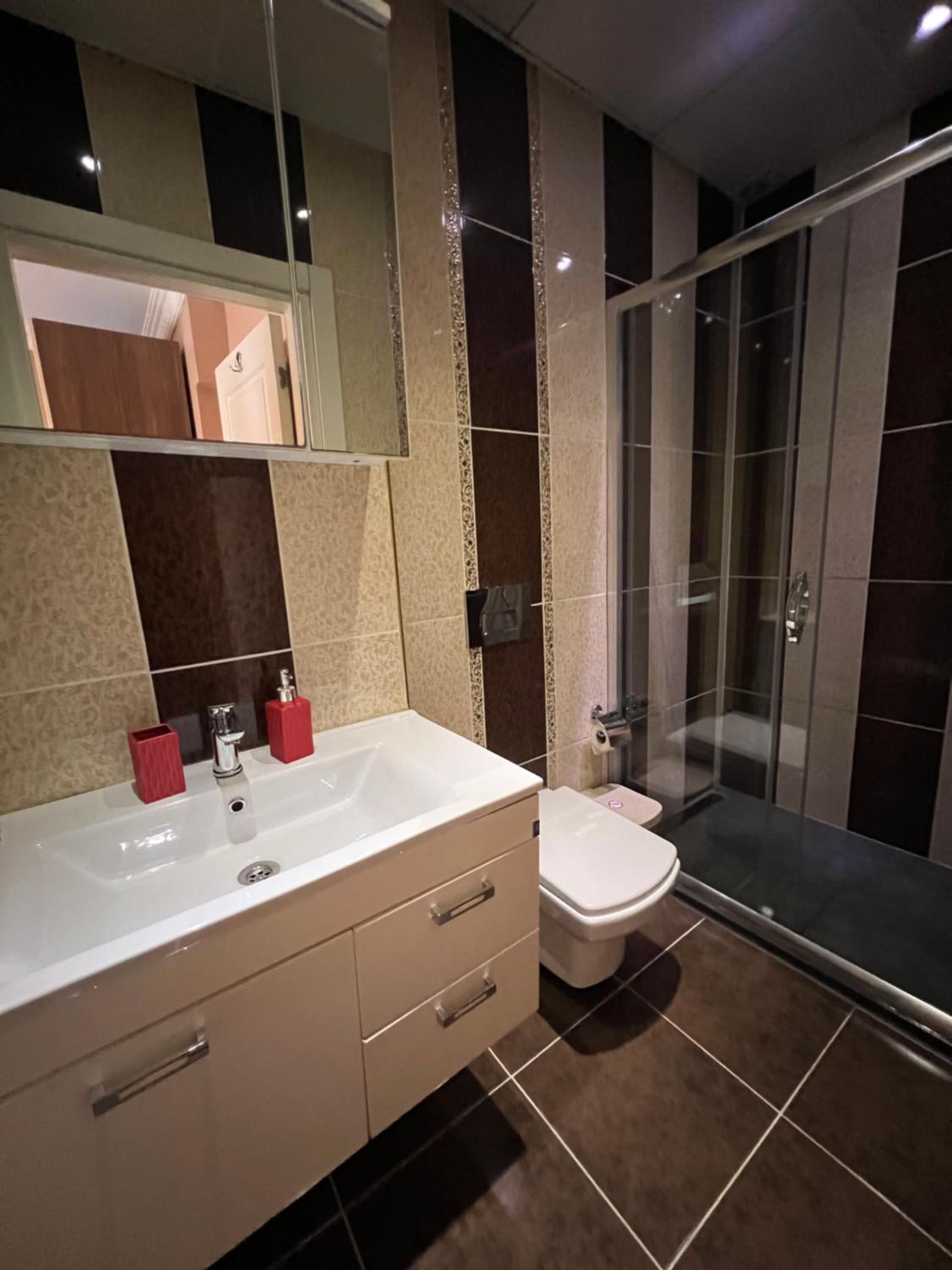 Zendy Suite Otel - Image 55