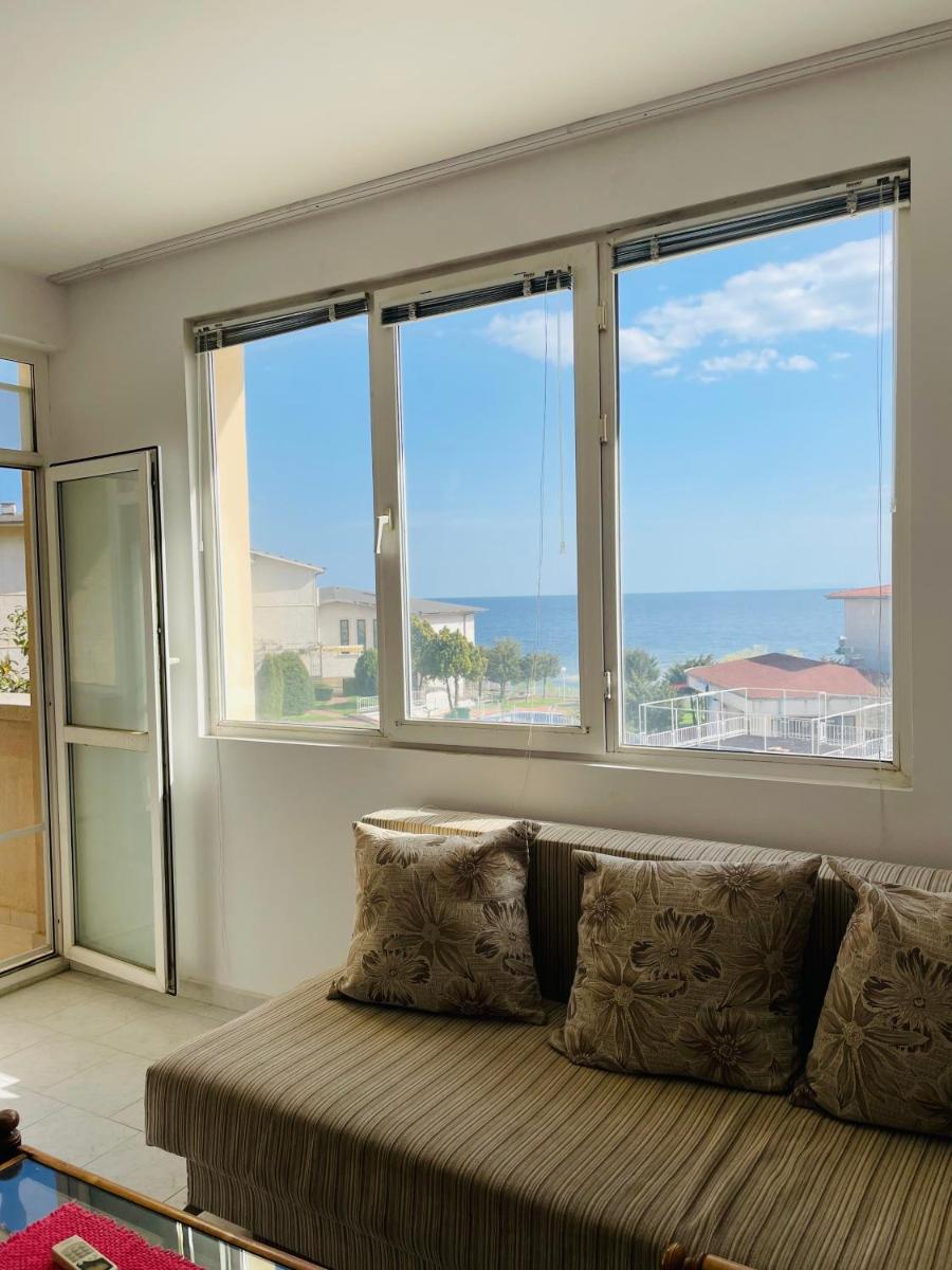 Sun Palace Apartments