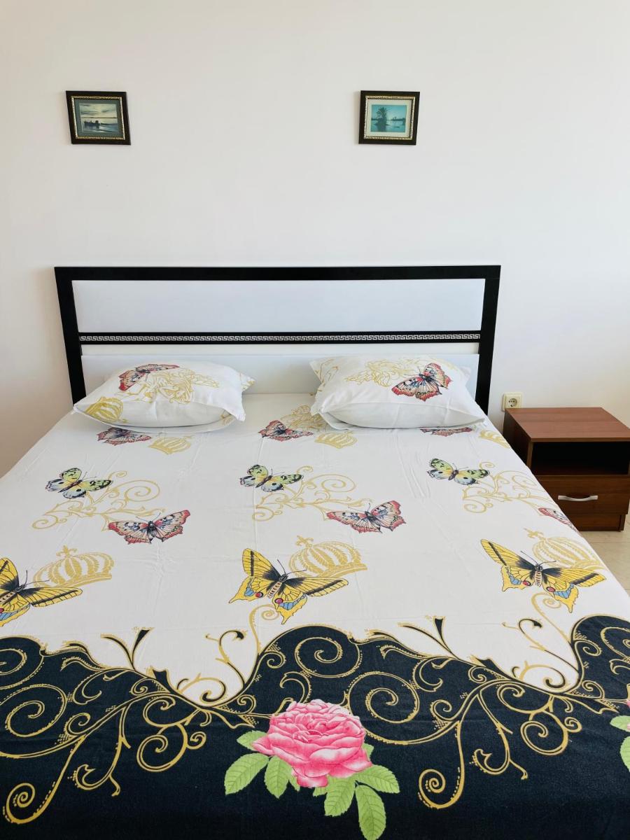 Sun Palace Apartments
