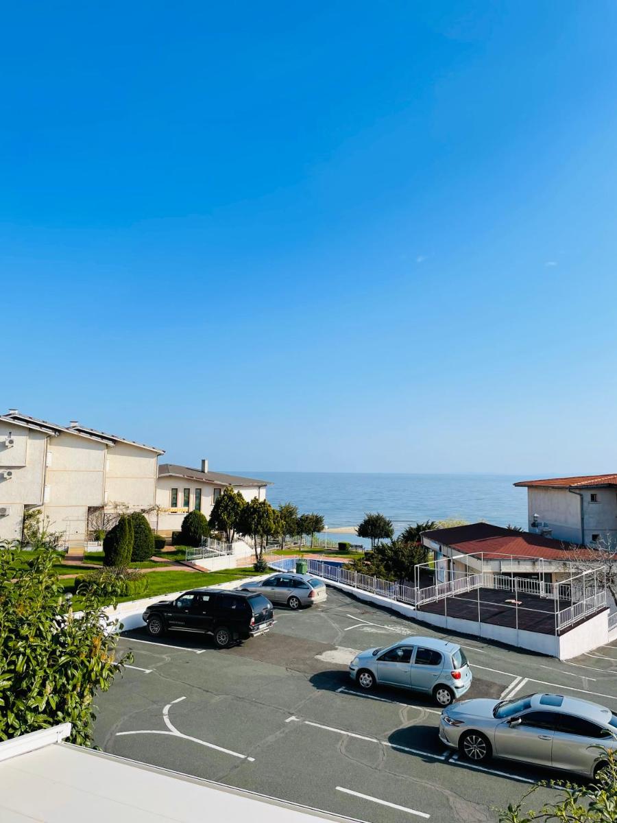 Sun Palace Apartments