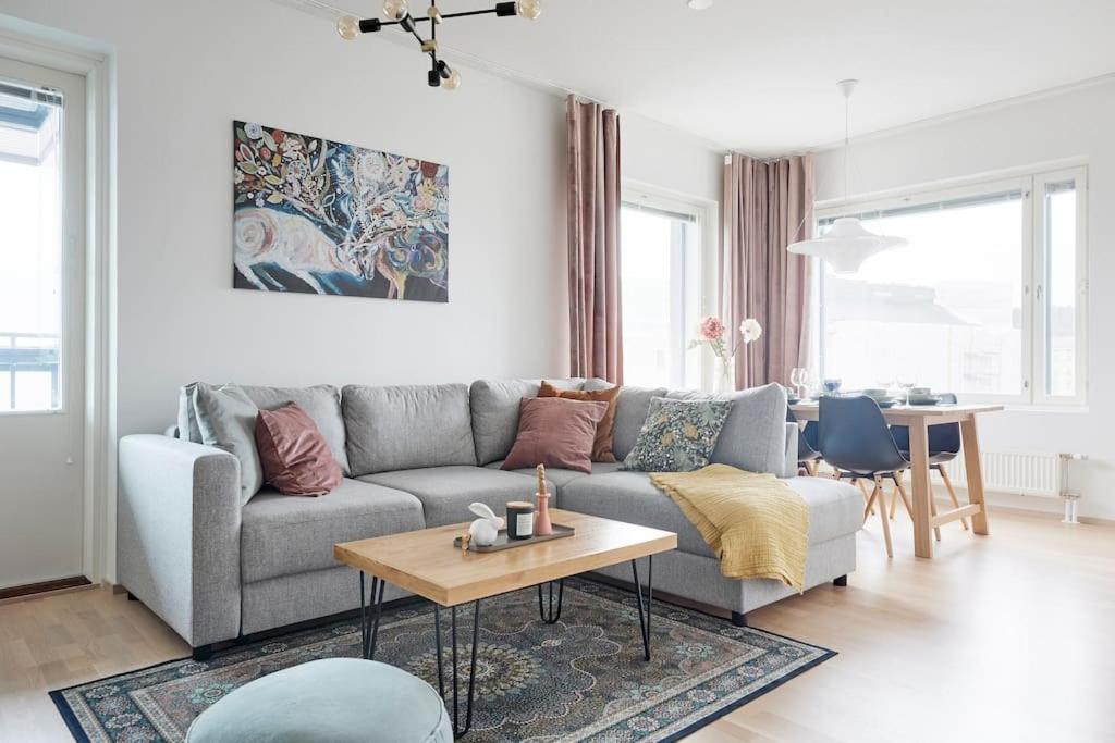 Hotel Rauhallinen kolmio omalla saunalla Tampereen keskustassa - Image 1