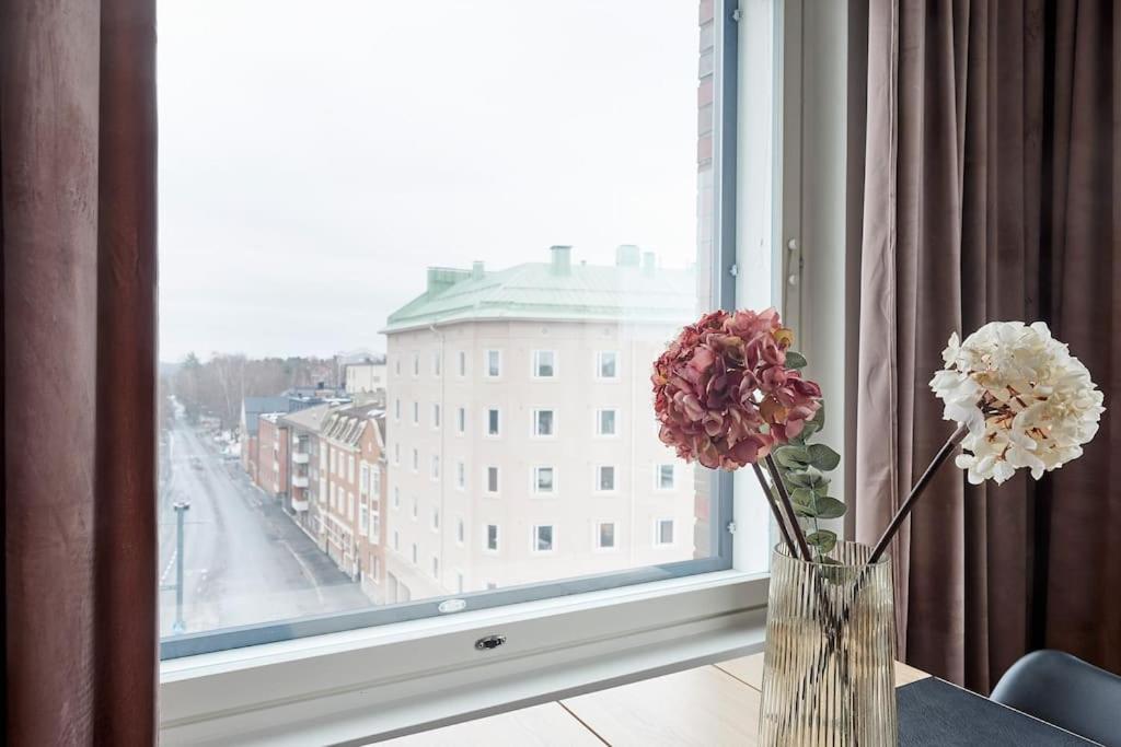 Rauhallinen kolmio omalla saunalla Tampereen keskustassa