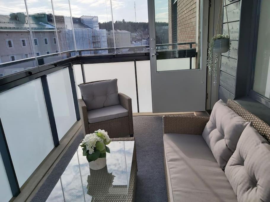 Rauhallinen kolmio omalla saunalla Tampereen keskustassa