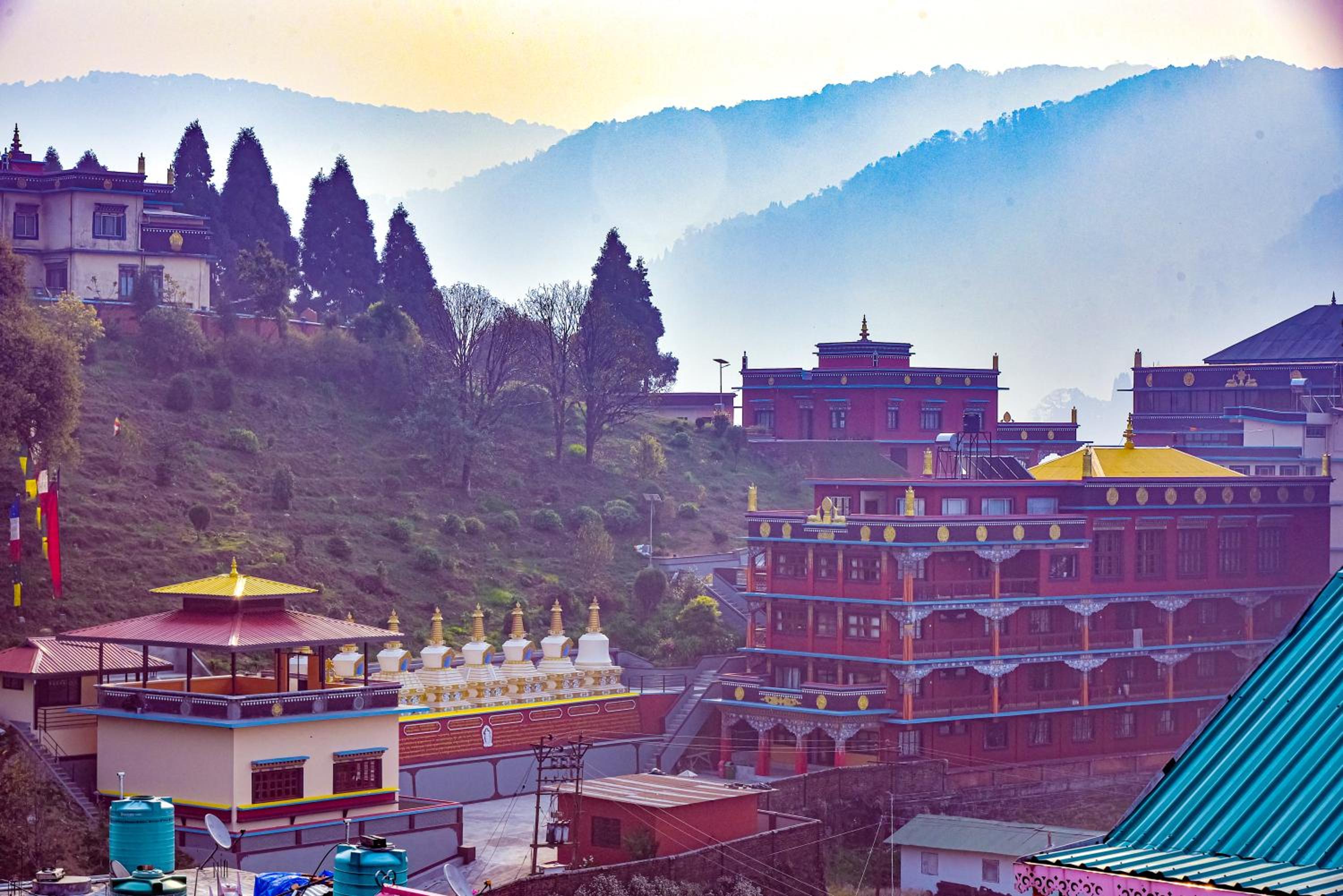 Lava Hotel Aashiyana
