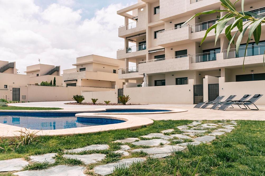 Elegante apartamento en Jardines de Montesolana