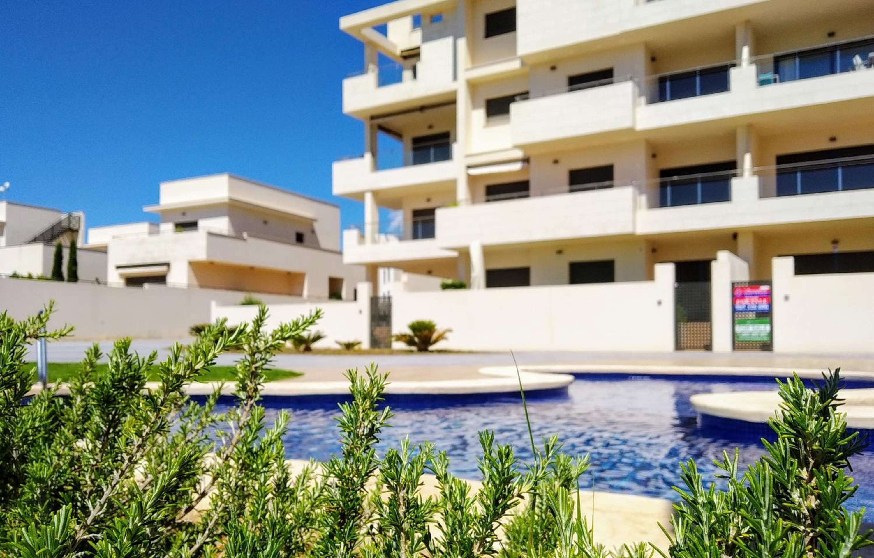Elegante apartamento en Jardines de Montesolana