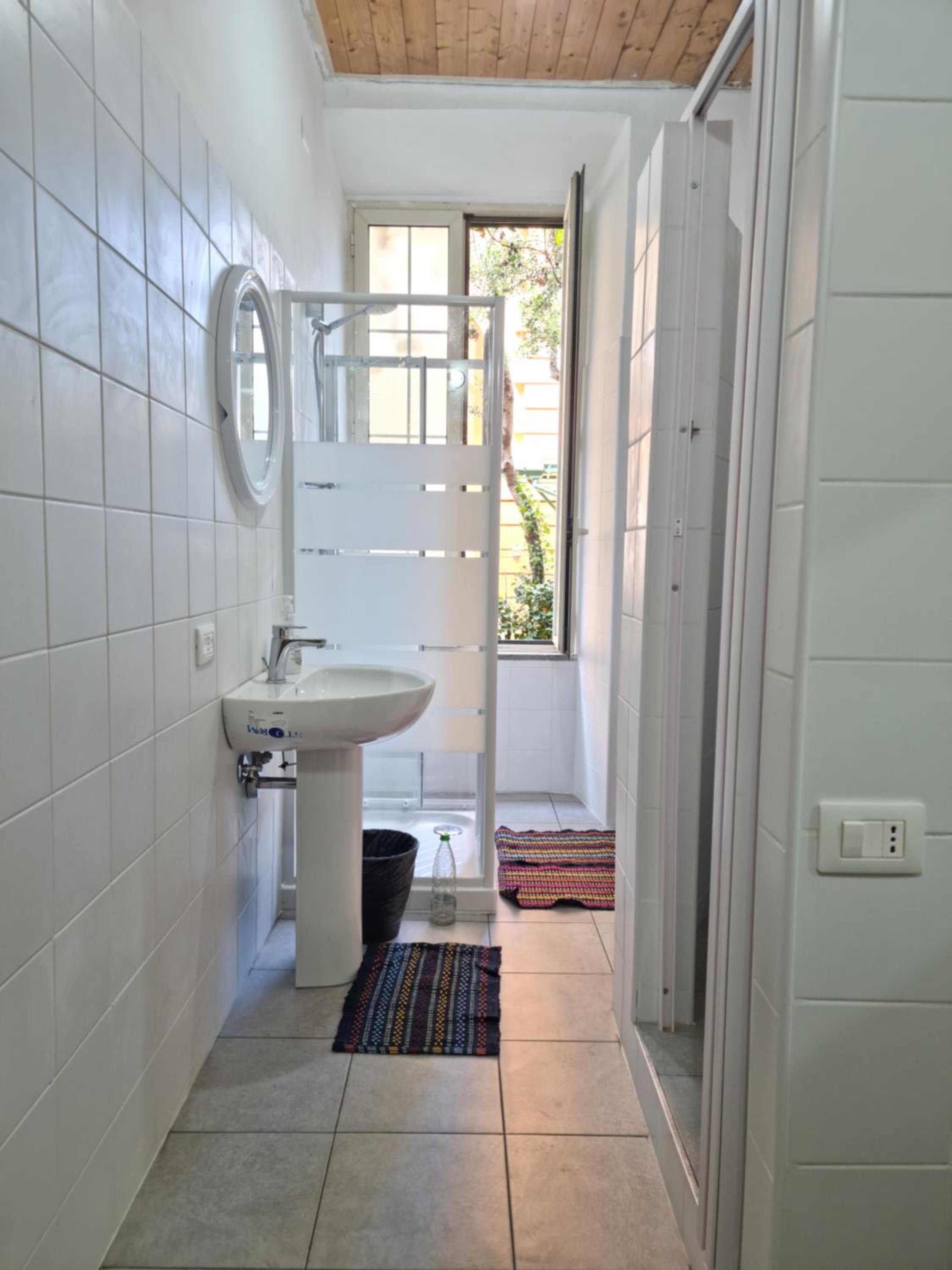 SUNSHINE HOSTEL