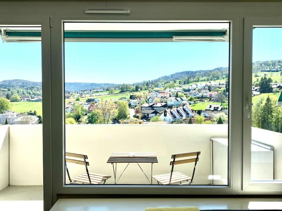 Little Penthouse ****