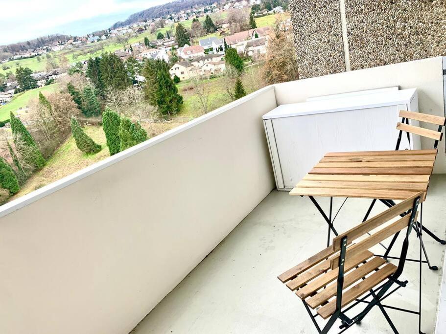 Little Penthouse ****