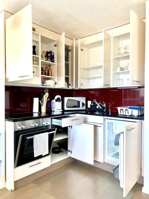 Little Penthouse ****
