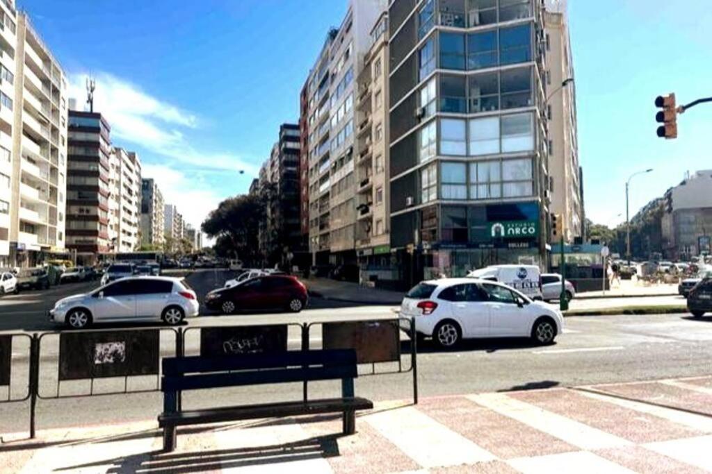 Apto en Pocitos cerca a La Rambla para 4 personas view 5