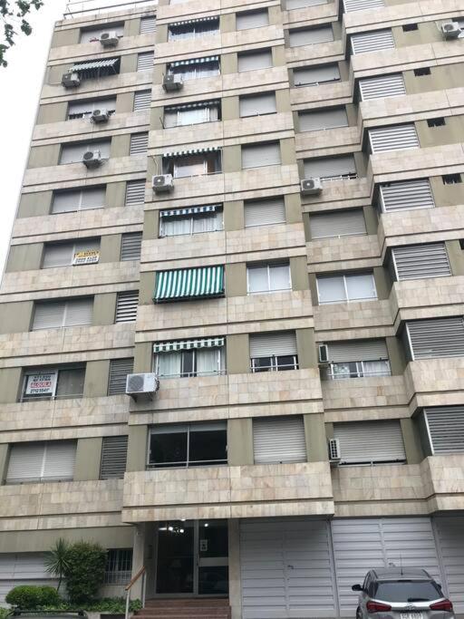 Apto en Pocitos cerca a La Rambla para 4 personas view 4