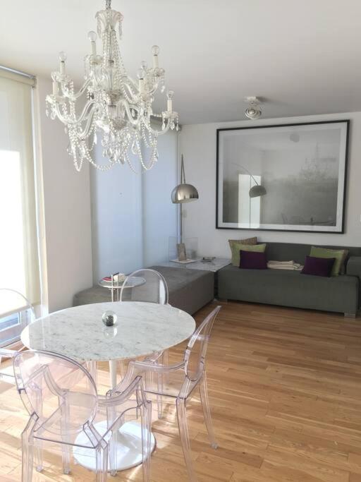 Nice Super confortable flat in the best location, with a great pool!