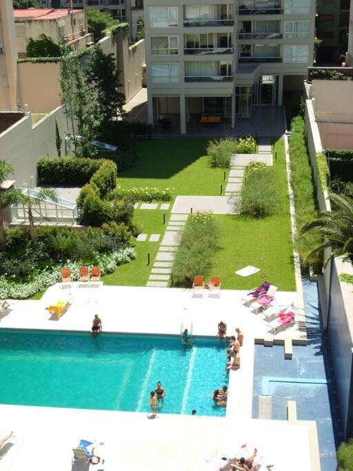 Nice Super confortable flat in the best location, with a great pool!