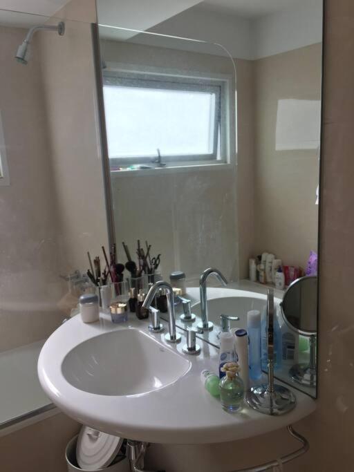 Nice Super confortable flat in the best location, with a great pool!