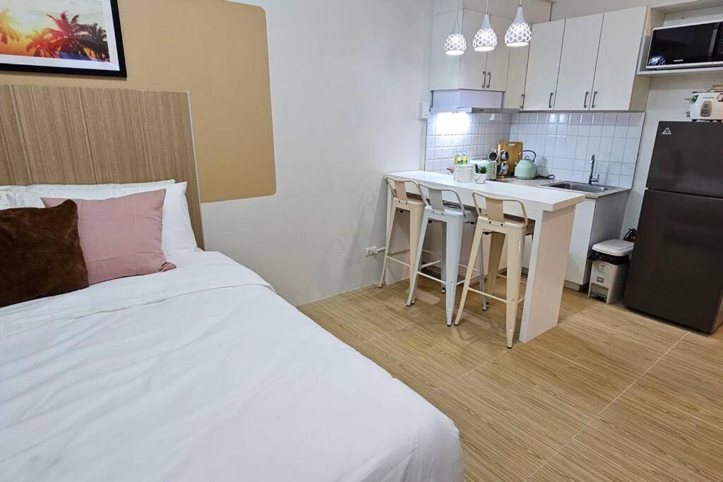 Steff's Condo 211 At Centrio view 4