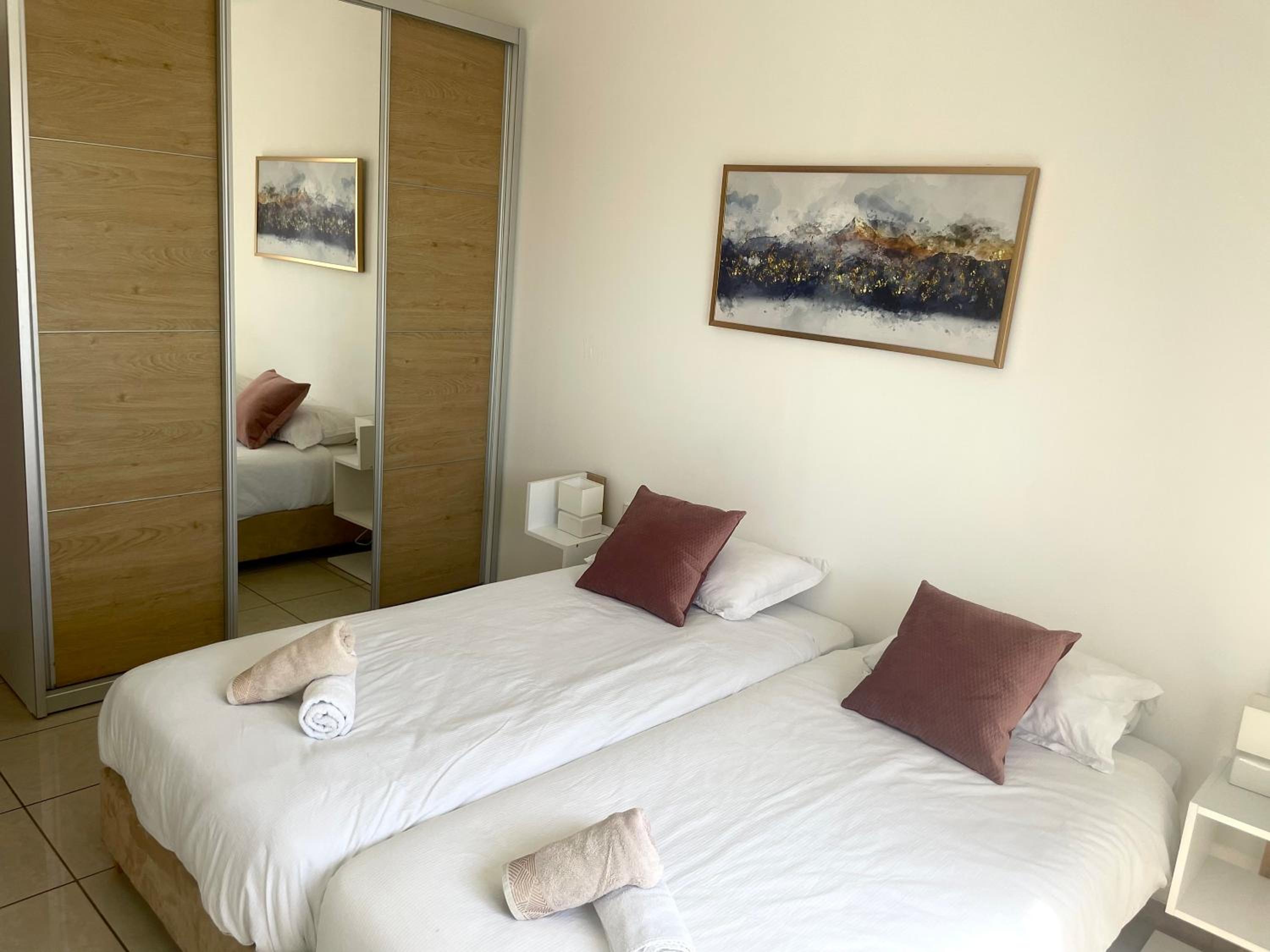Apartment in heart of Jerusalem view 4