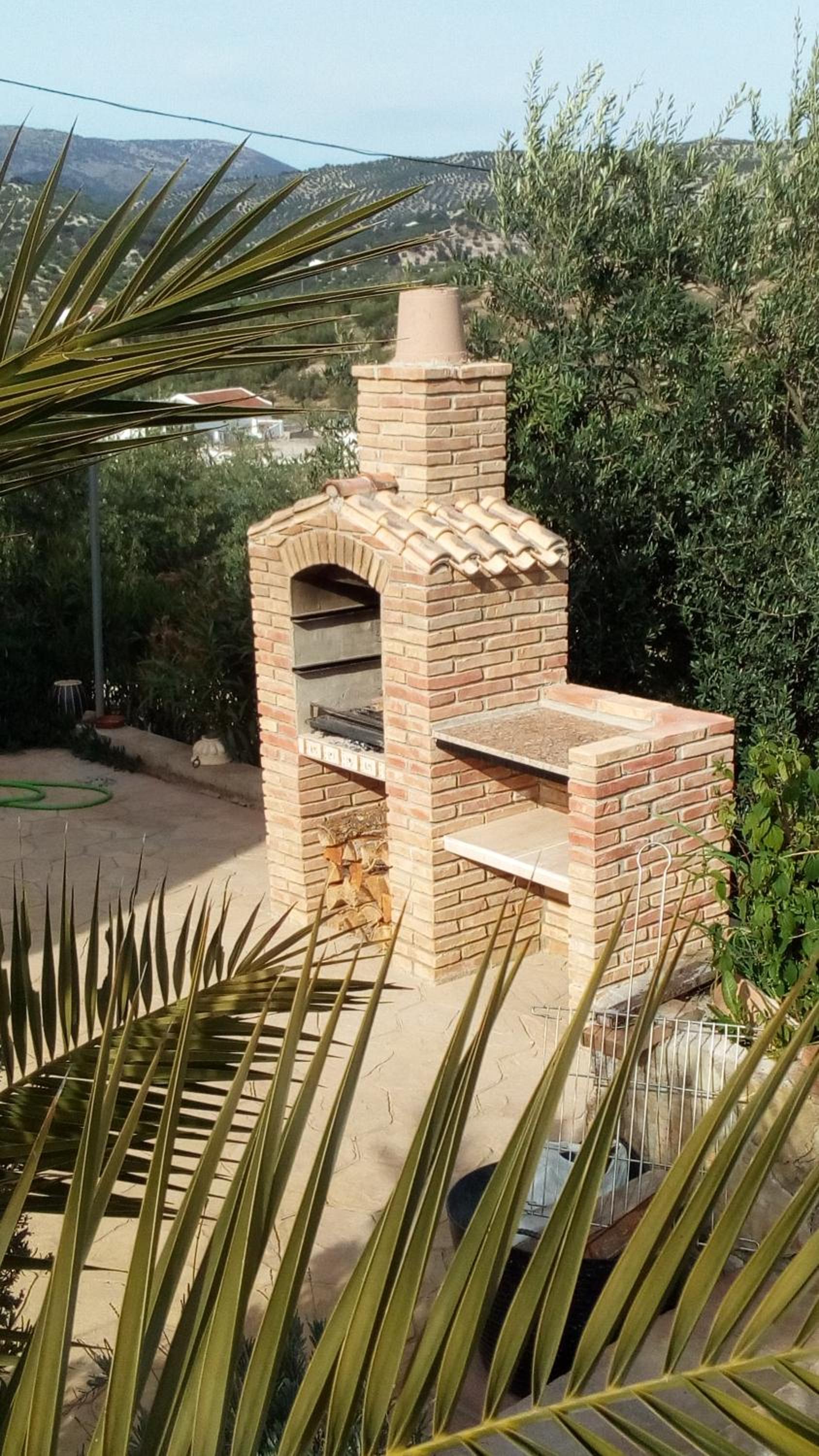 Las Marrojas, secluded Tudor country cottage