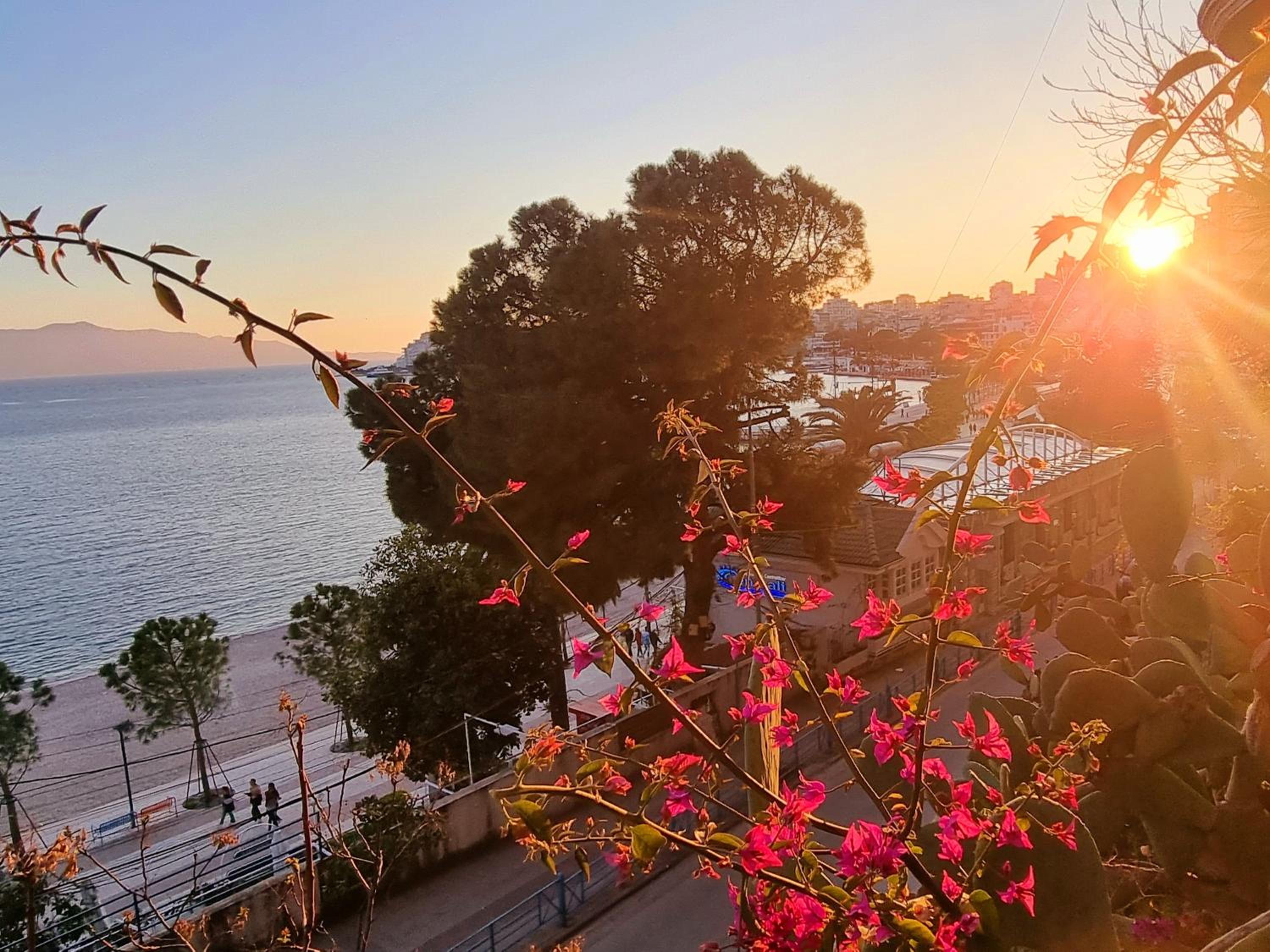 Saranda Center (above promenade)