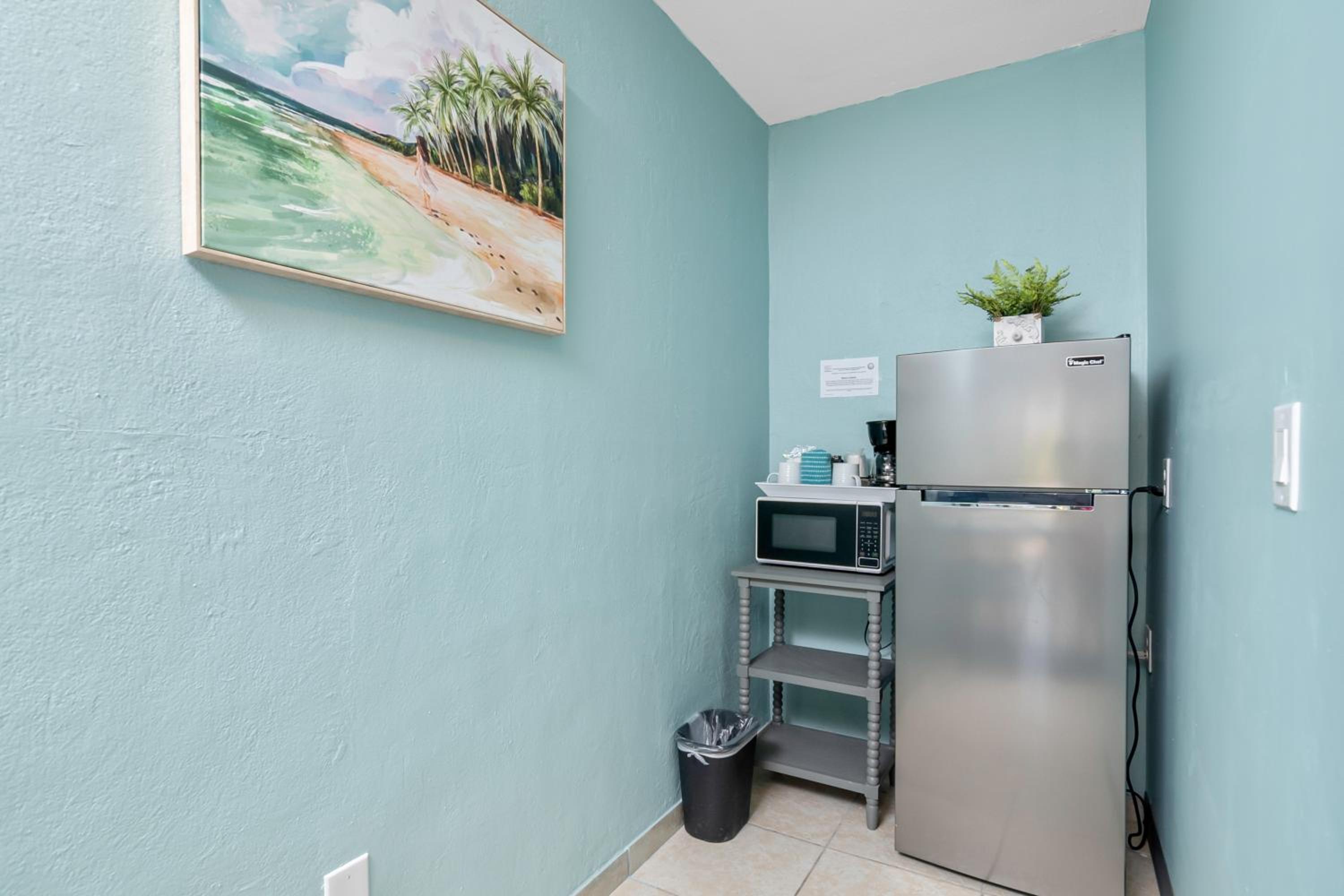 Latitude 26 Waterfront Boutique Resort - Fort Myers Beach