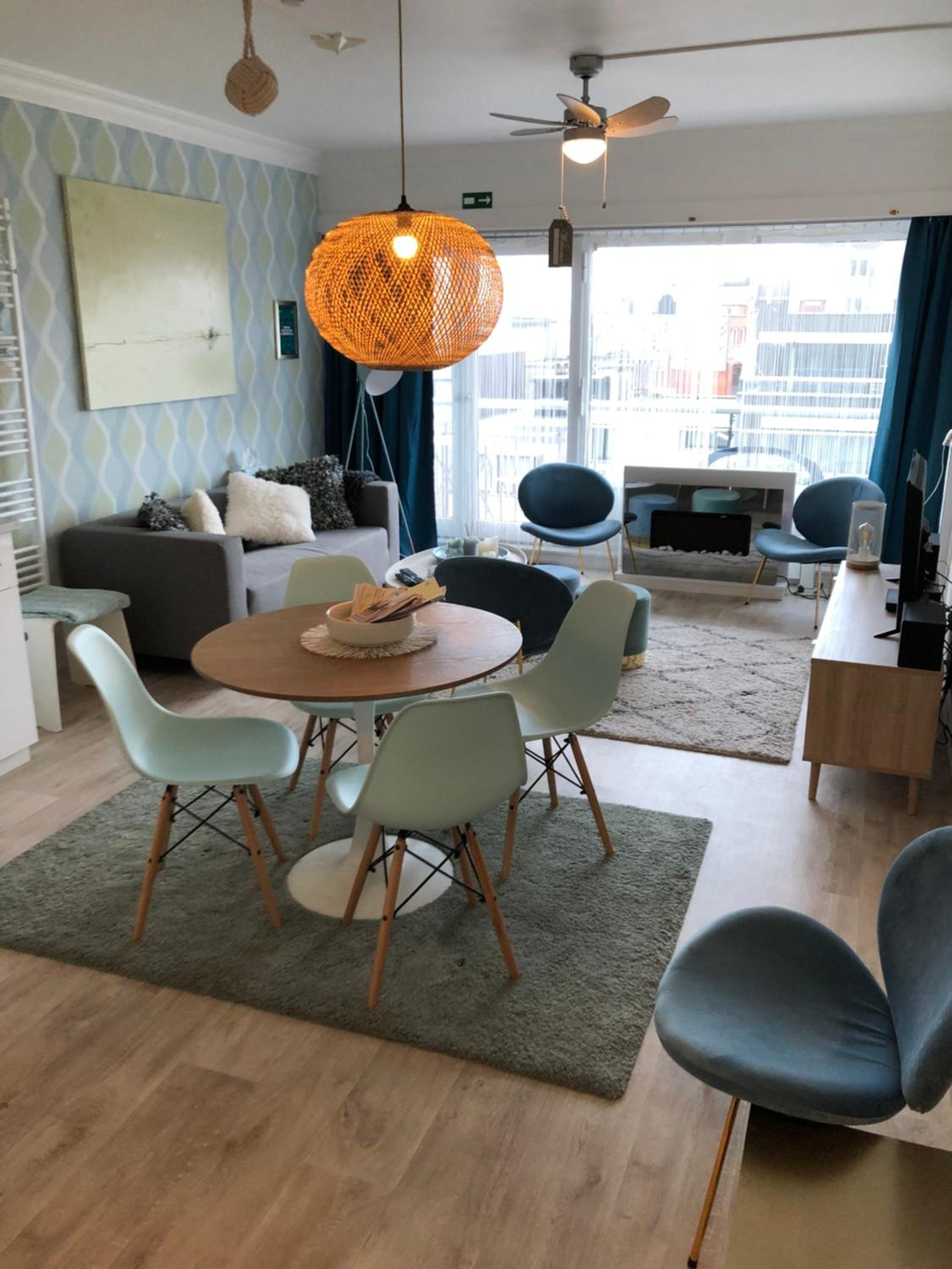 Ma Mère Beach Condo Oostende