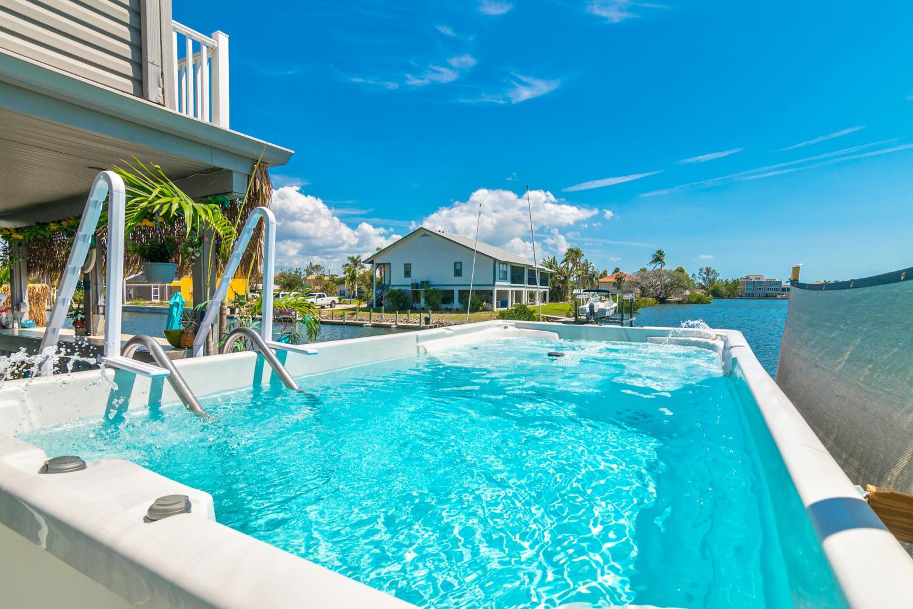 Latitude 26 Waterfront Boutique Resort - Bonita Springs