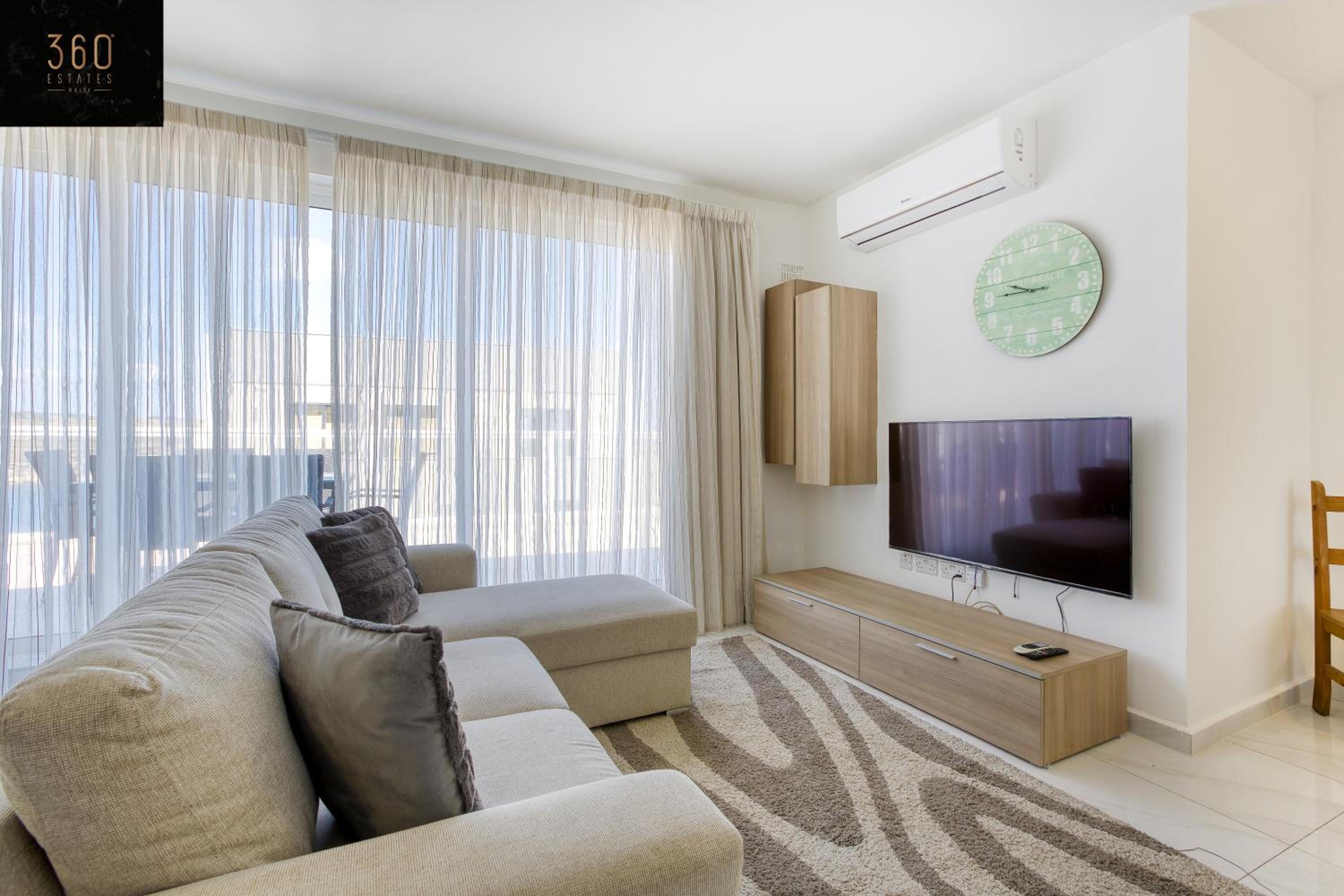 Lux Sea front Penthouse with breathtaking views in St Pauls by 360 Estates photo 4