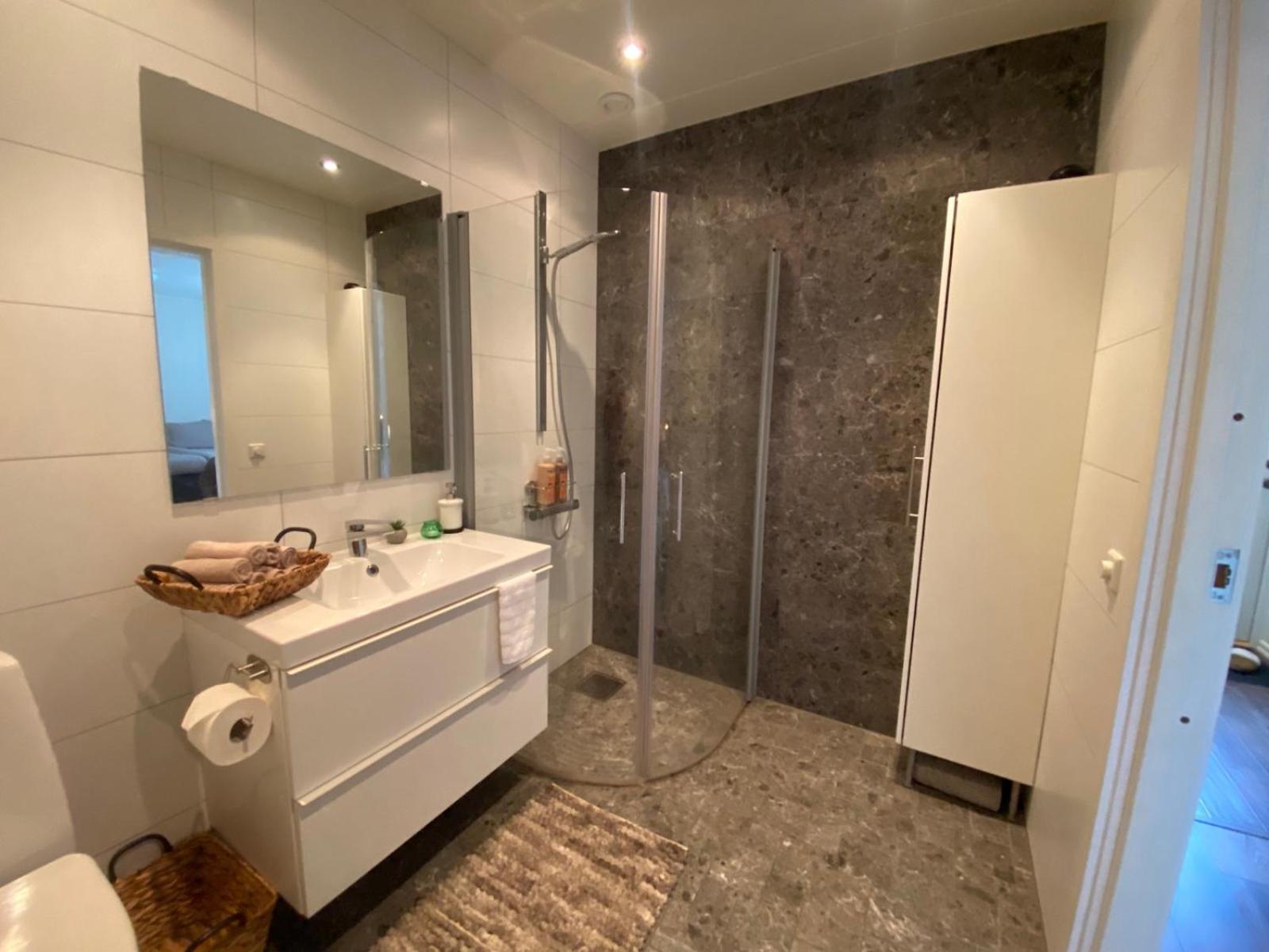 Cozy modern studio apartment stay view 2