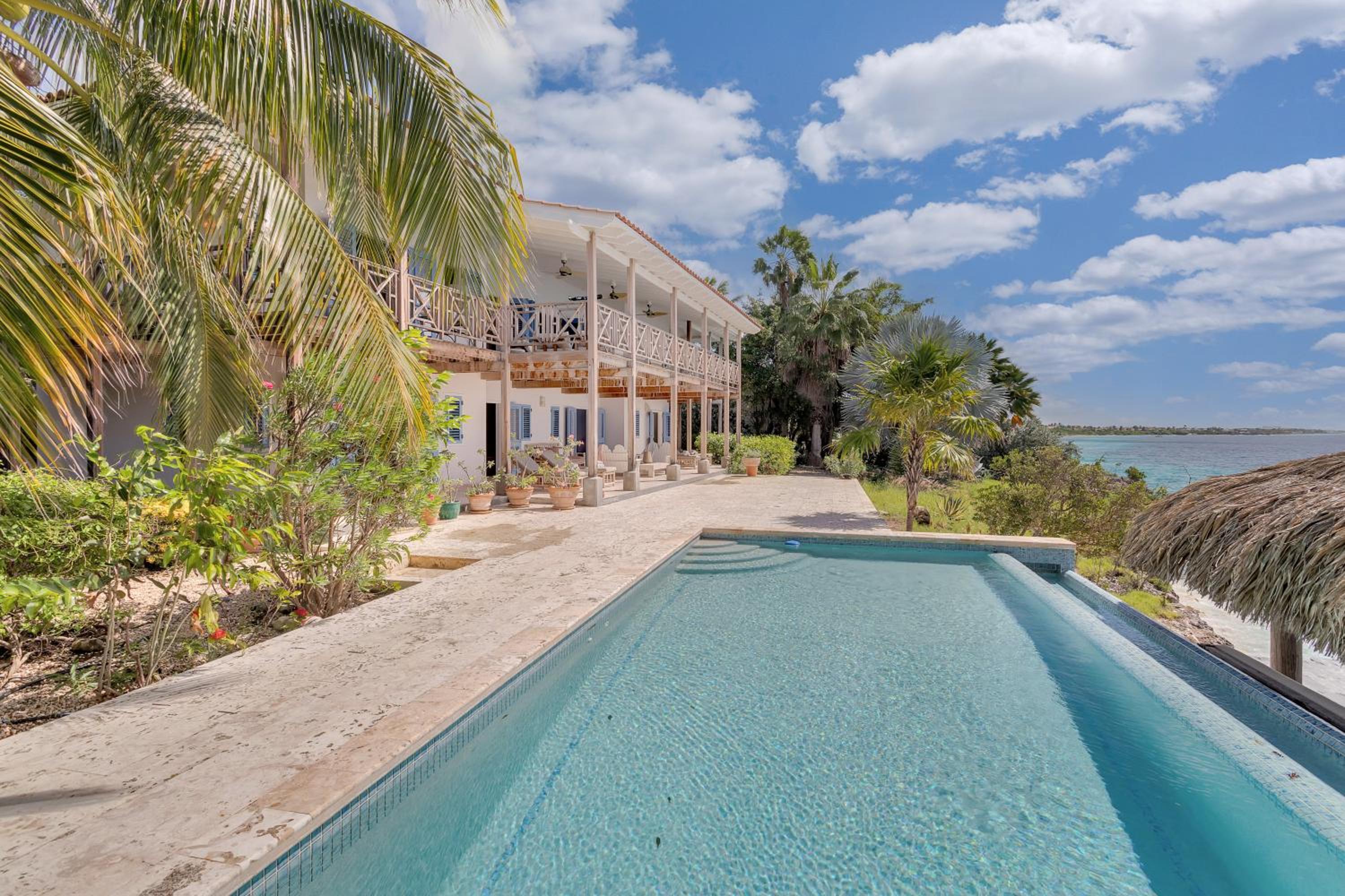 Villa Shores 32