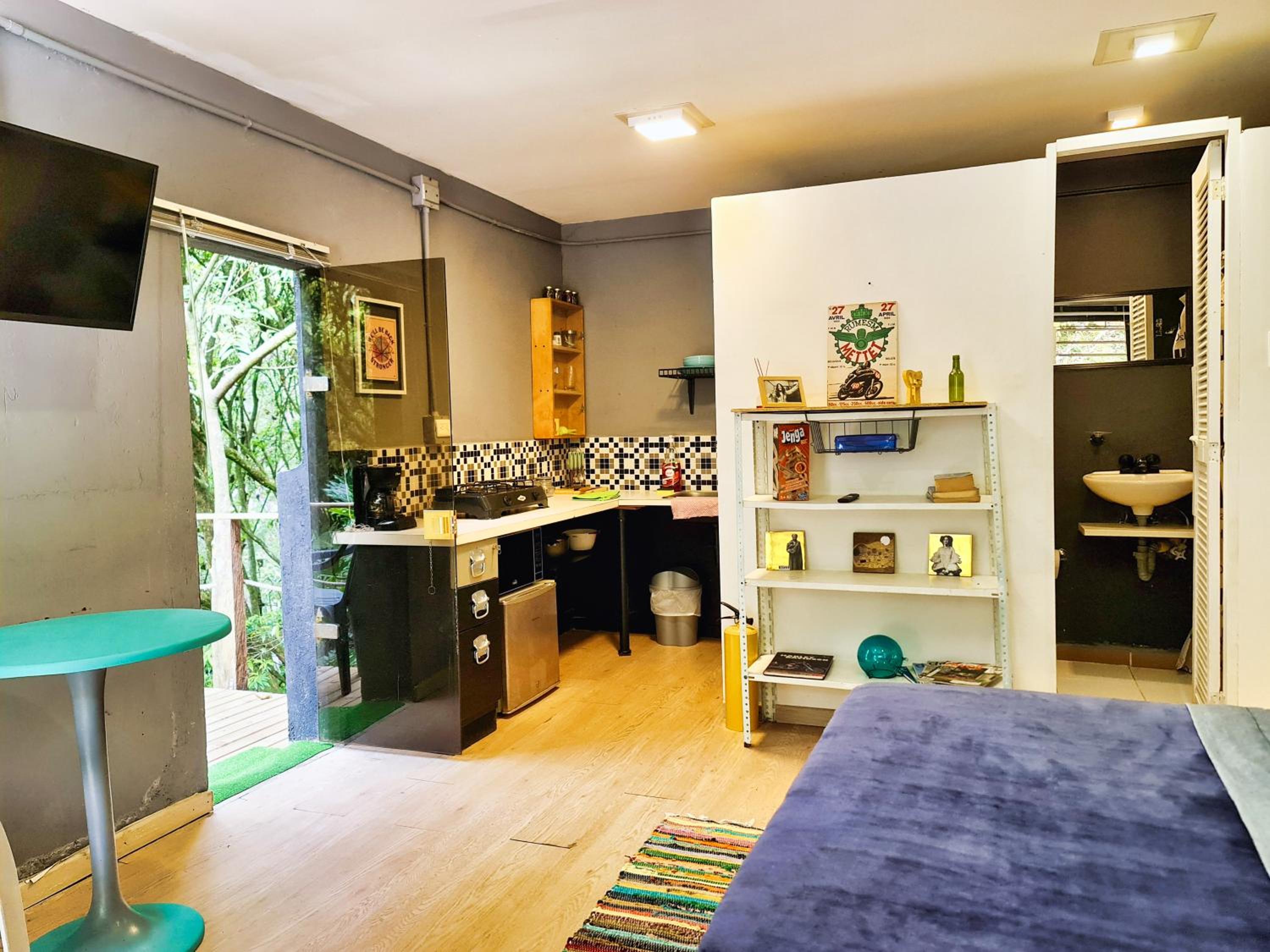 Central House in El Poblado surrounded by nature