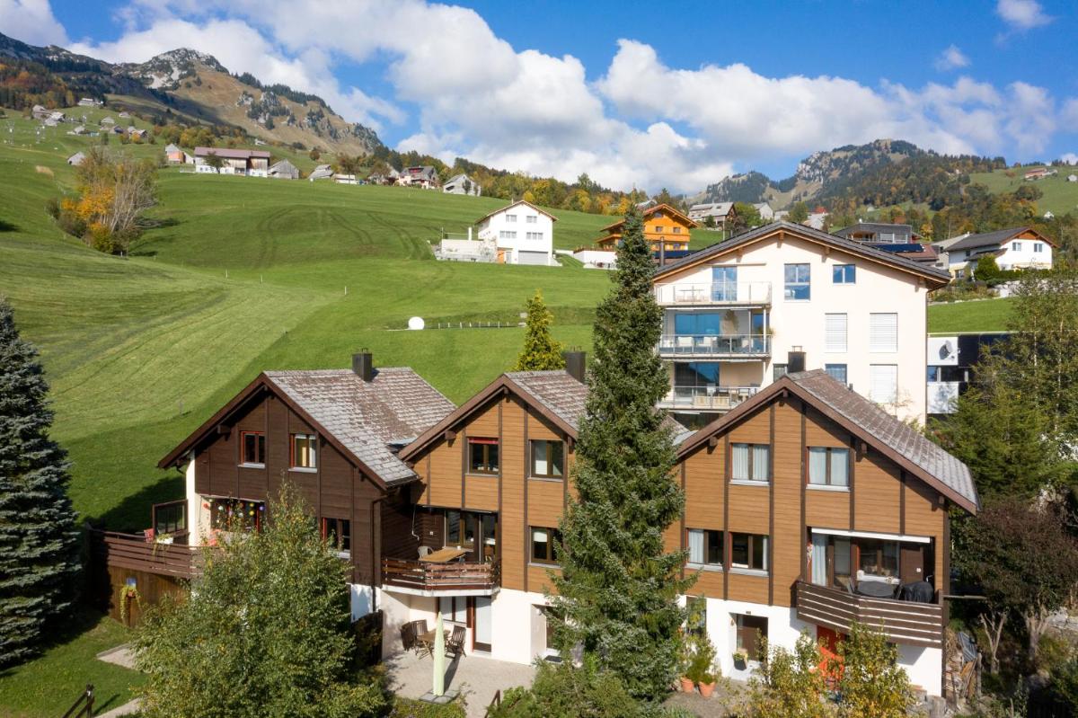 Chalet Ruestel view 3