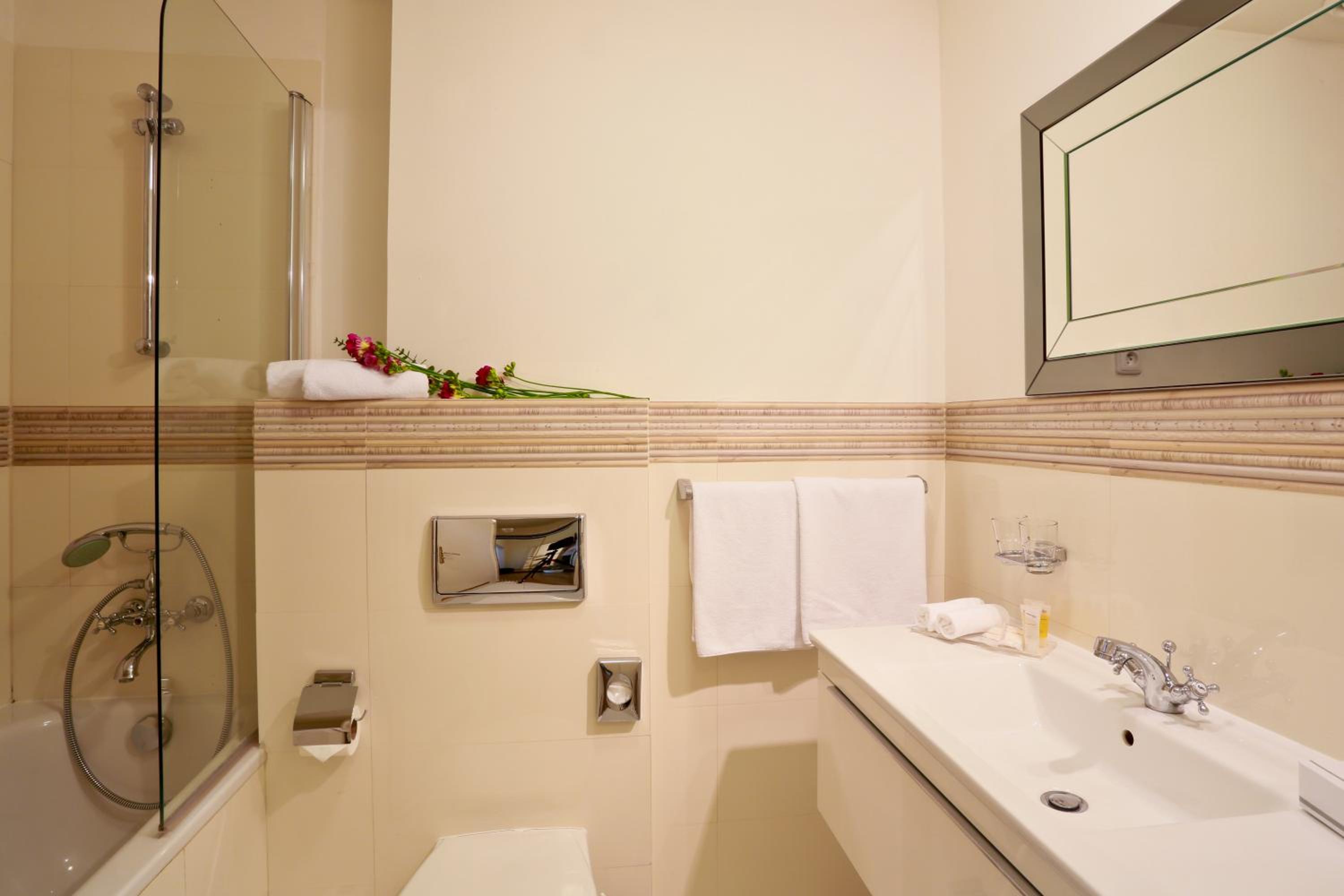 Elysee Hotel photo 20 of 41