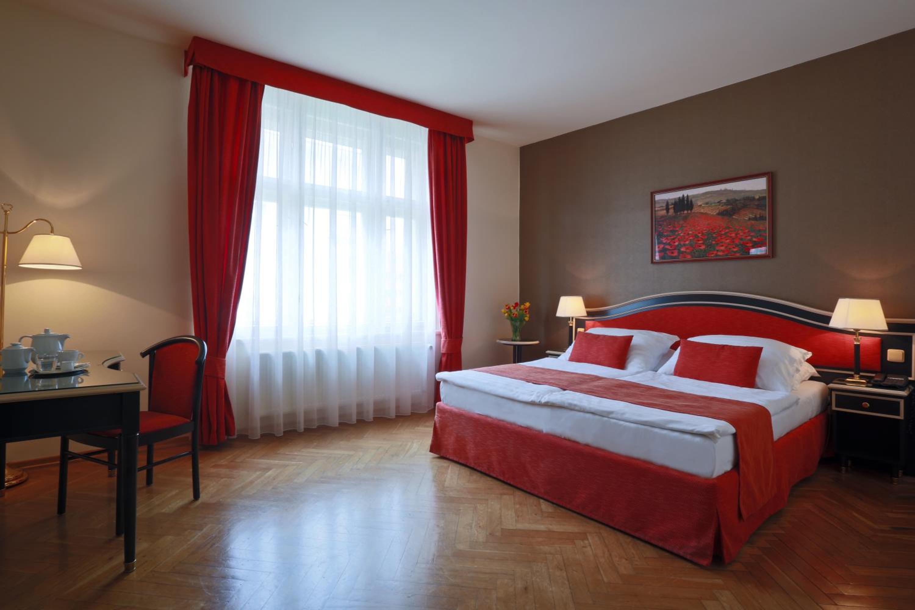 Elysee Hotel photo 28 of 41