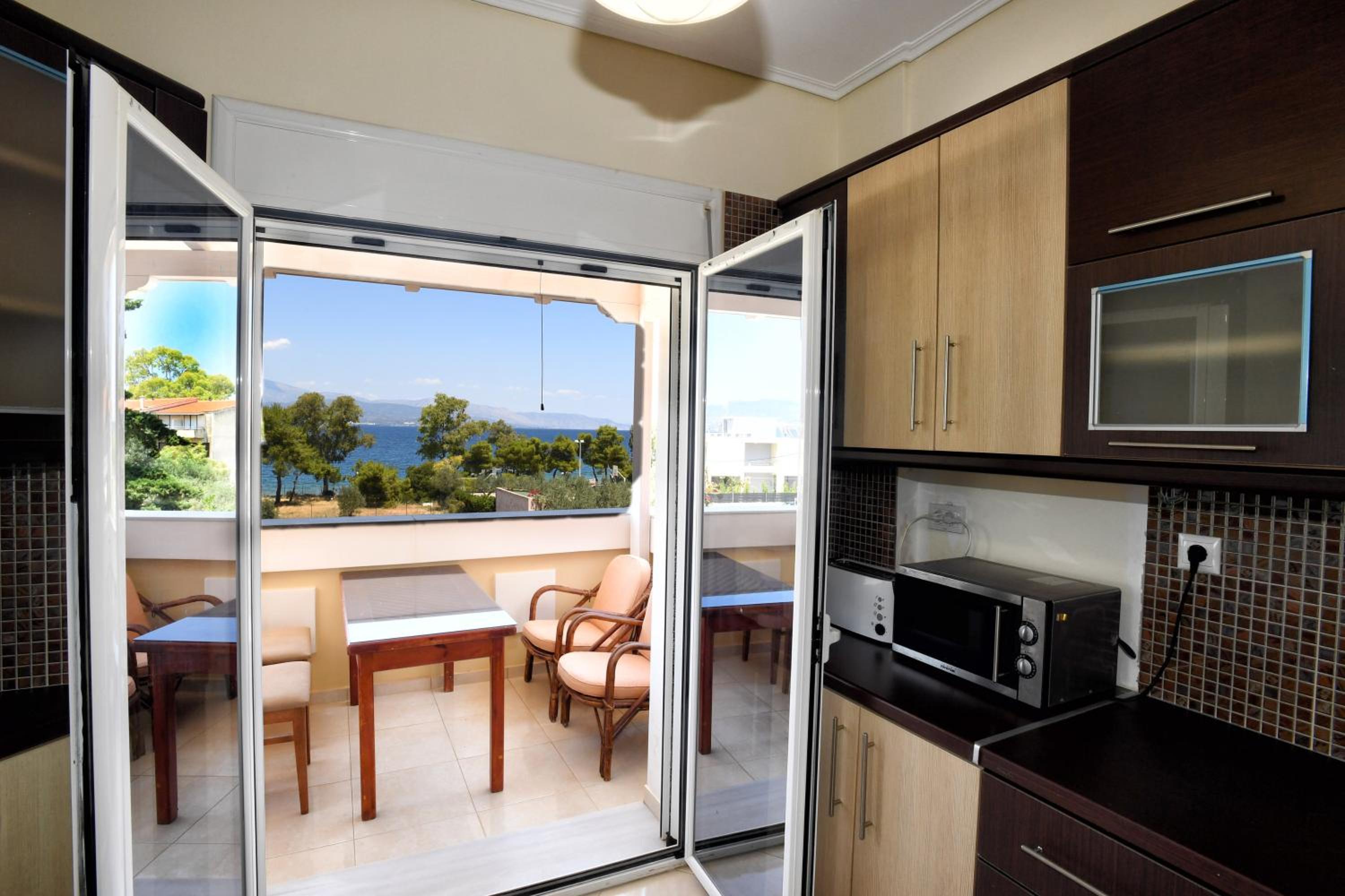 LIVAS Almyri seafront flat