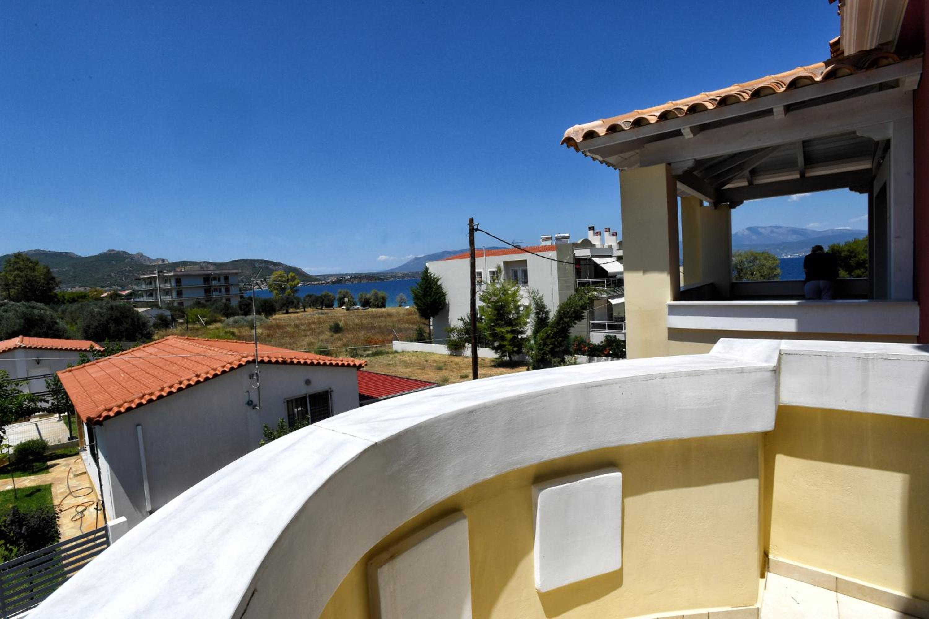 LIVAS Almyri seafront flat