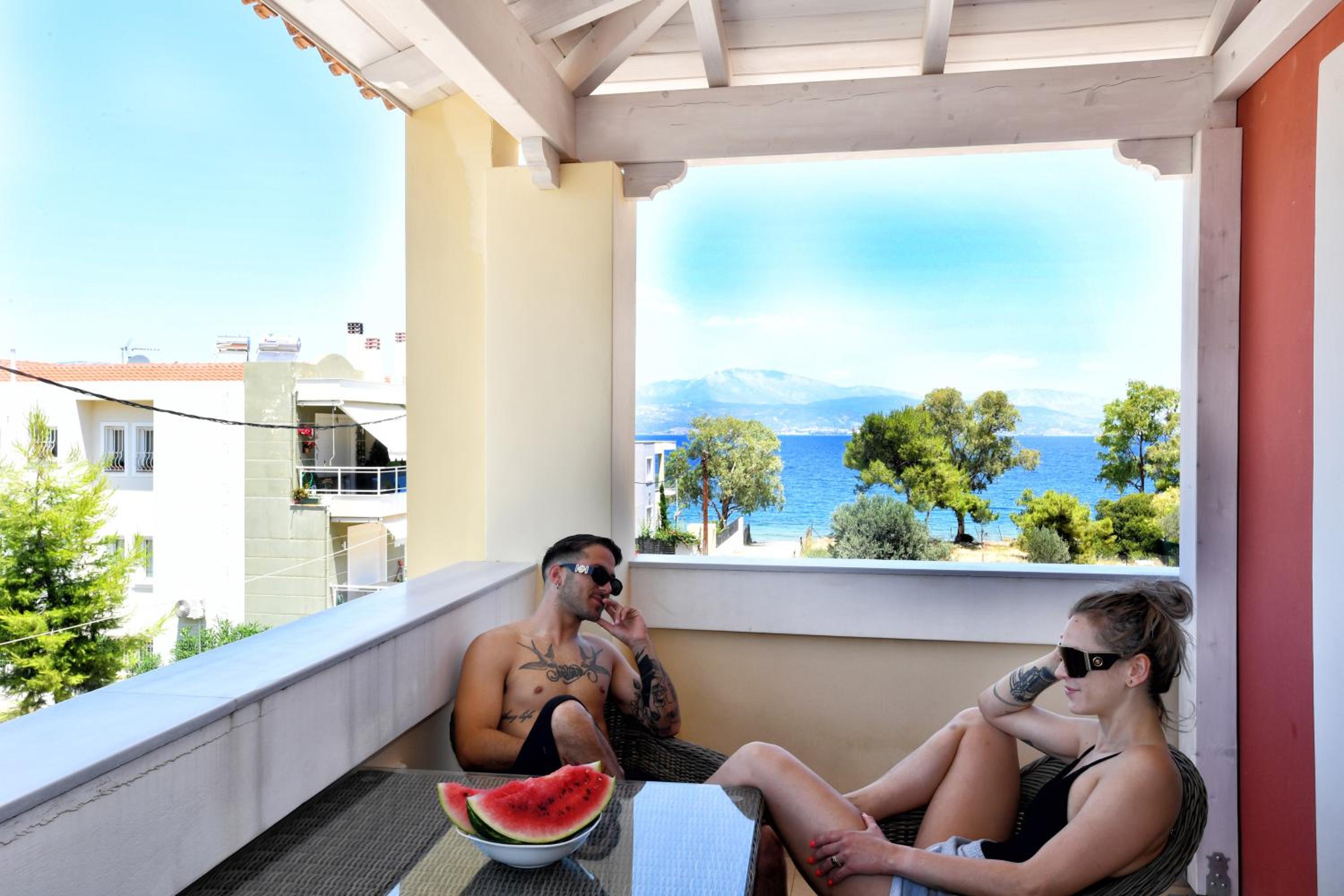 LIVAS Almyri seafront flat