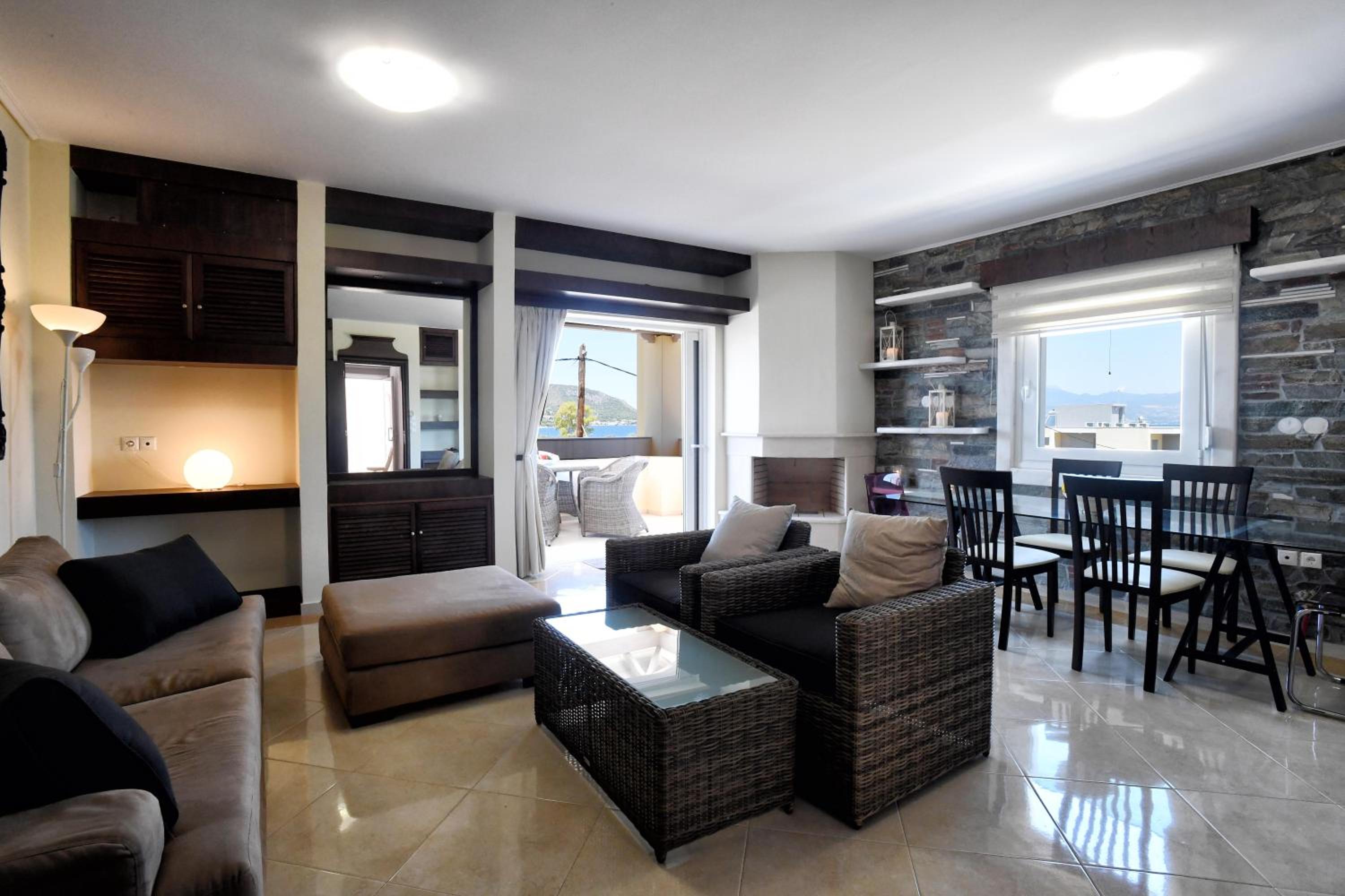 LIVAS Almyri seafront flat