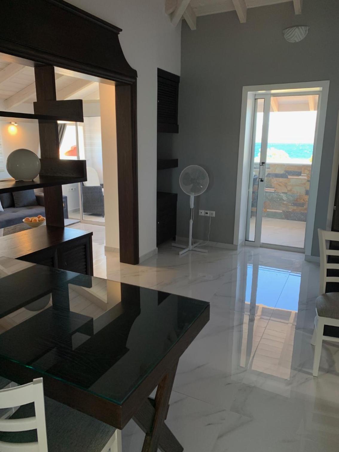 LIVAS Almyri seafront flat